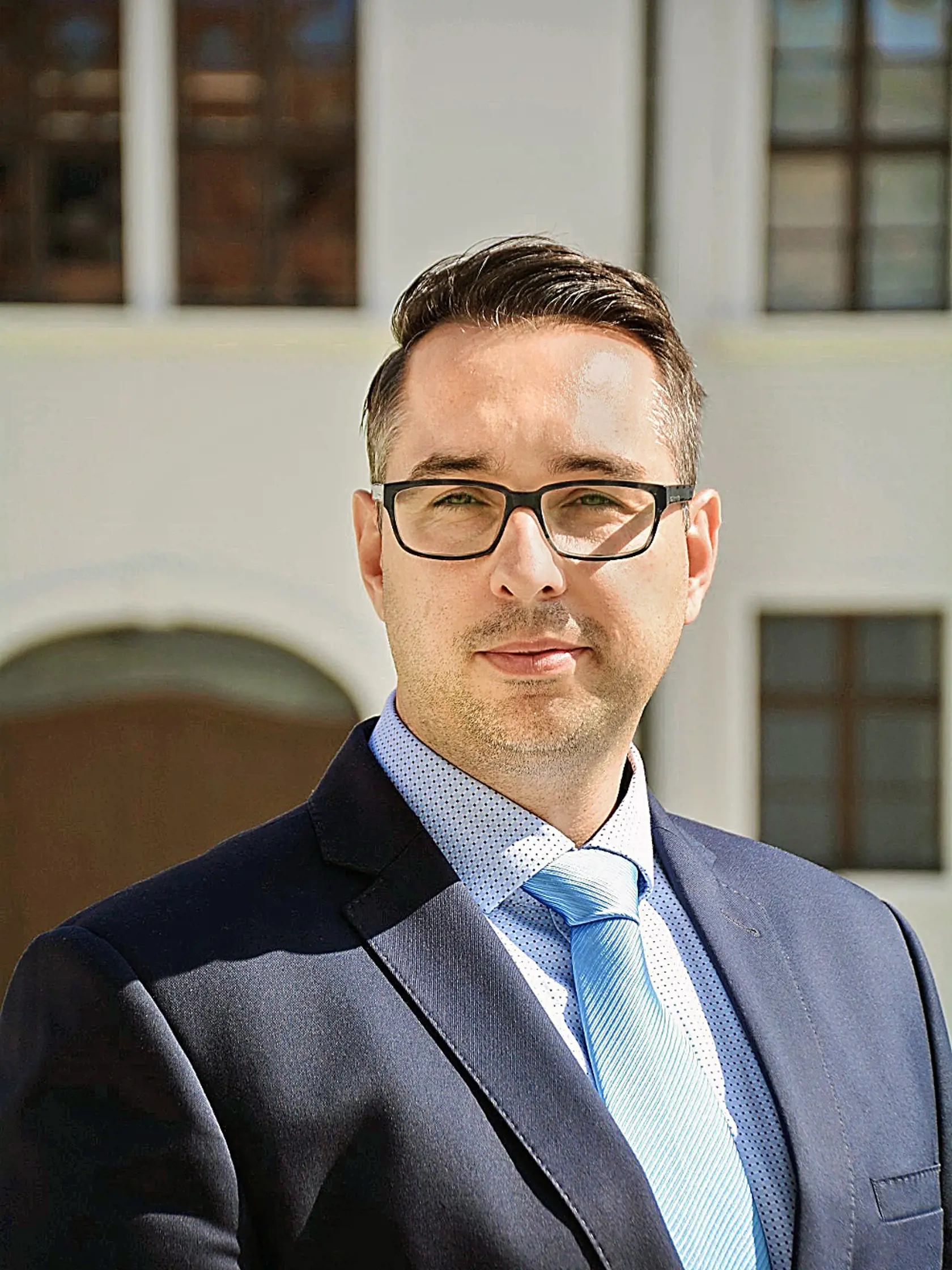 Peter Cmorej oznámil na svojom profile na sociálnych sieťach, že od začiatku nového roka už nie je členom SaS.