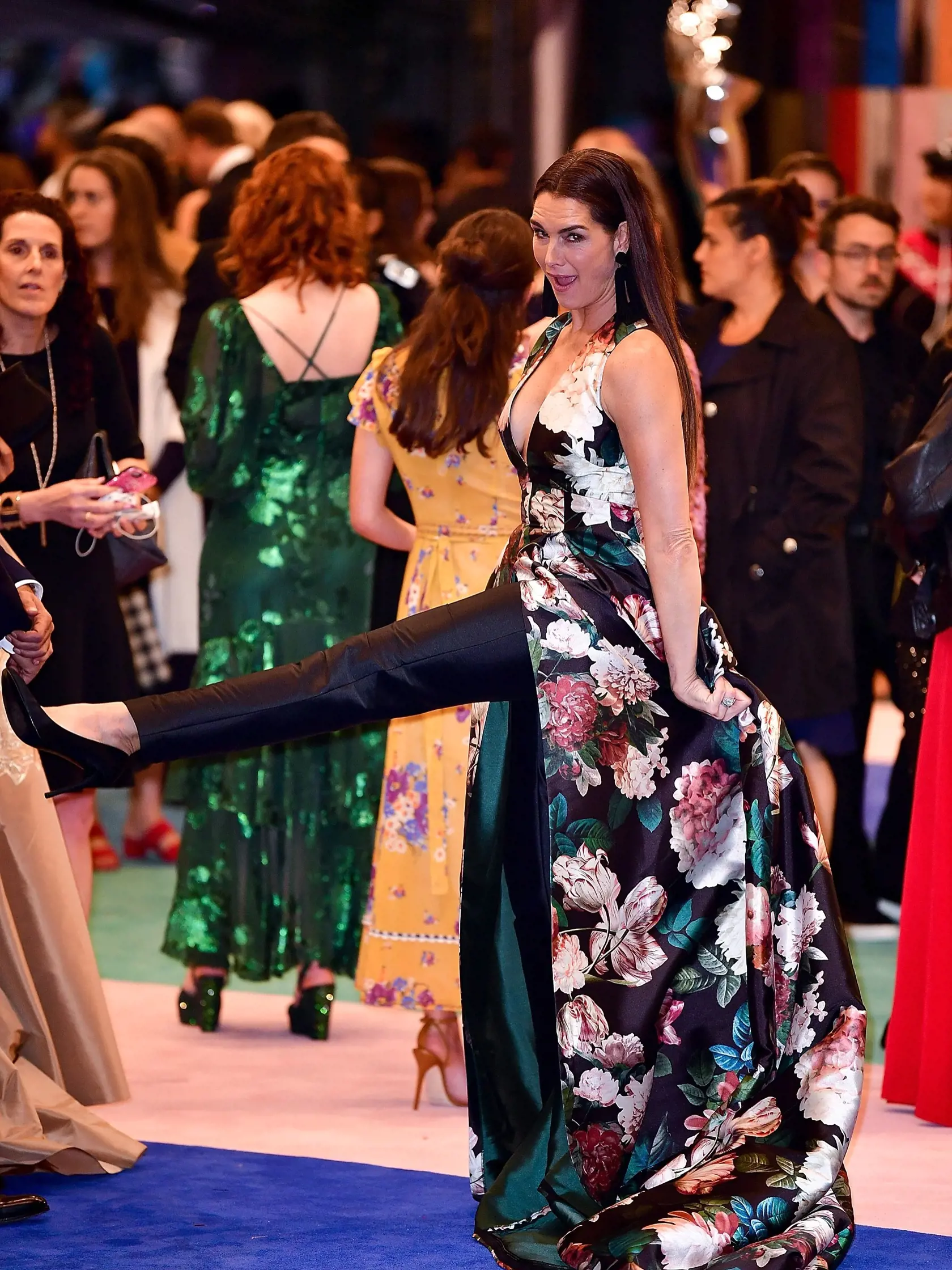Brooke Shields zažiarila v krásnej róbe.