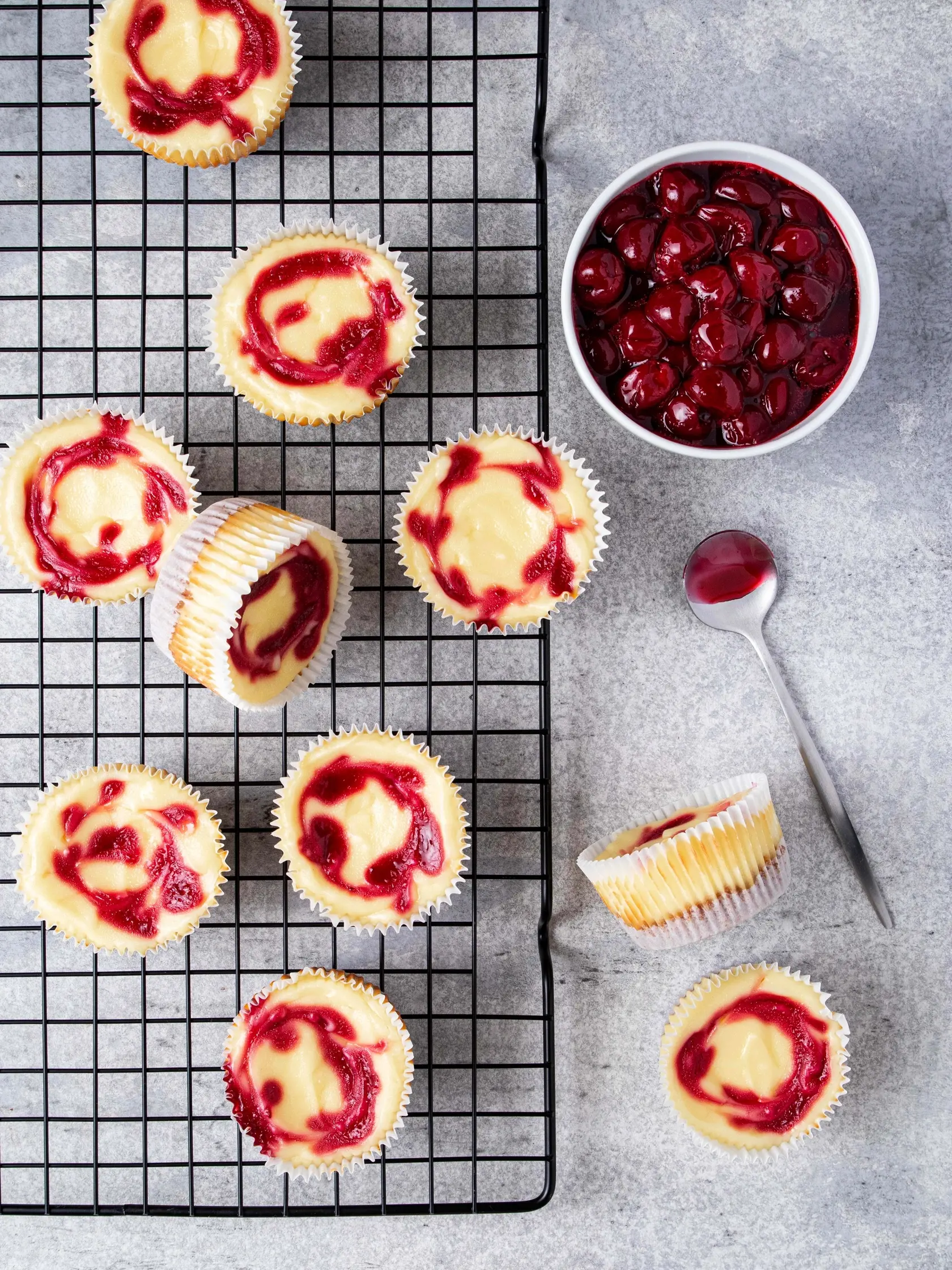 Cheesecaky s čerešňovým kompótom