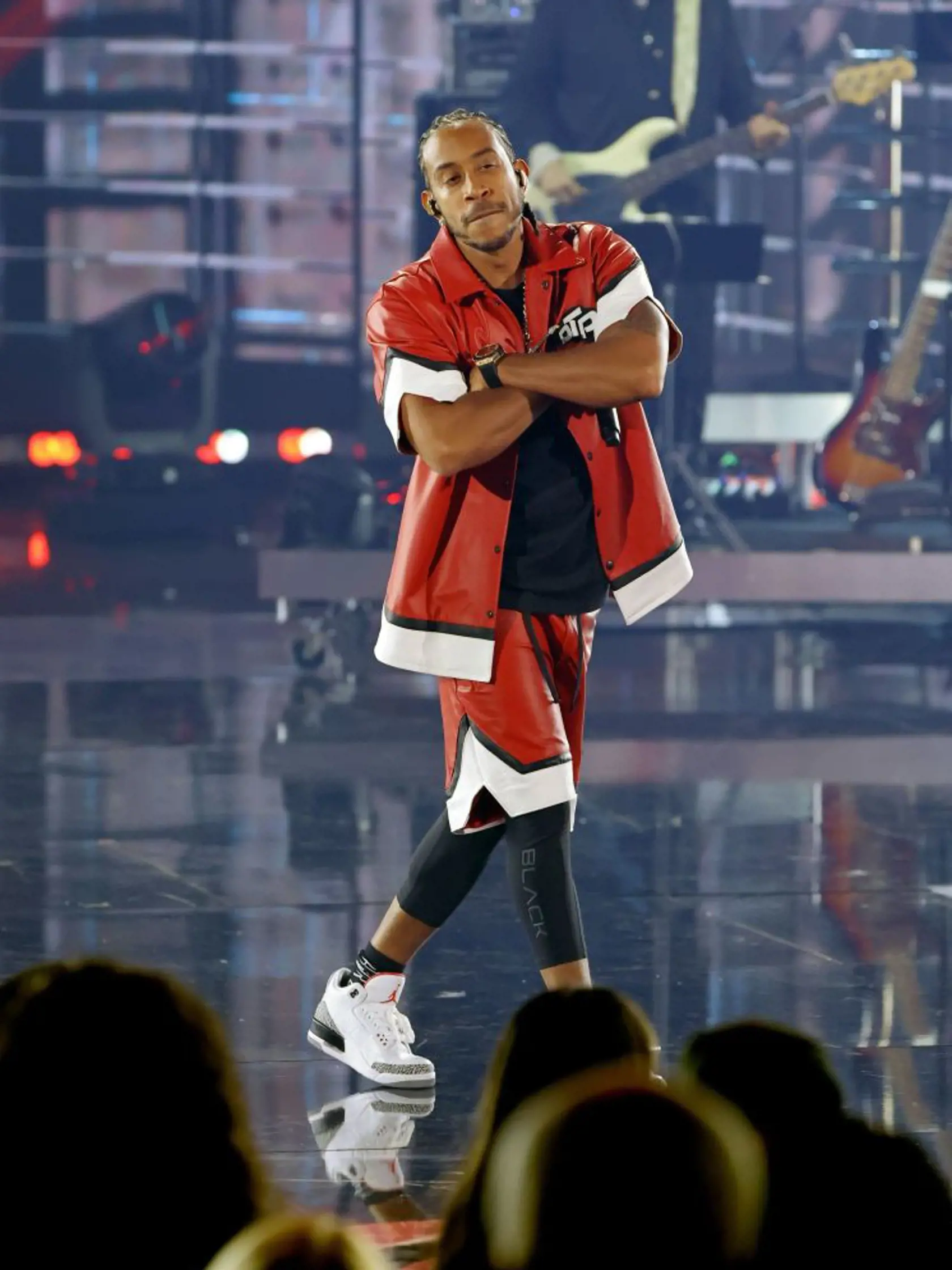 Večerom sprevádzal Ludacris.