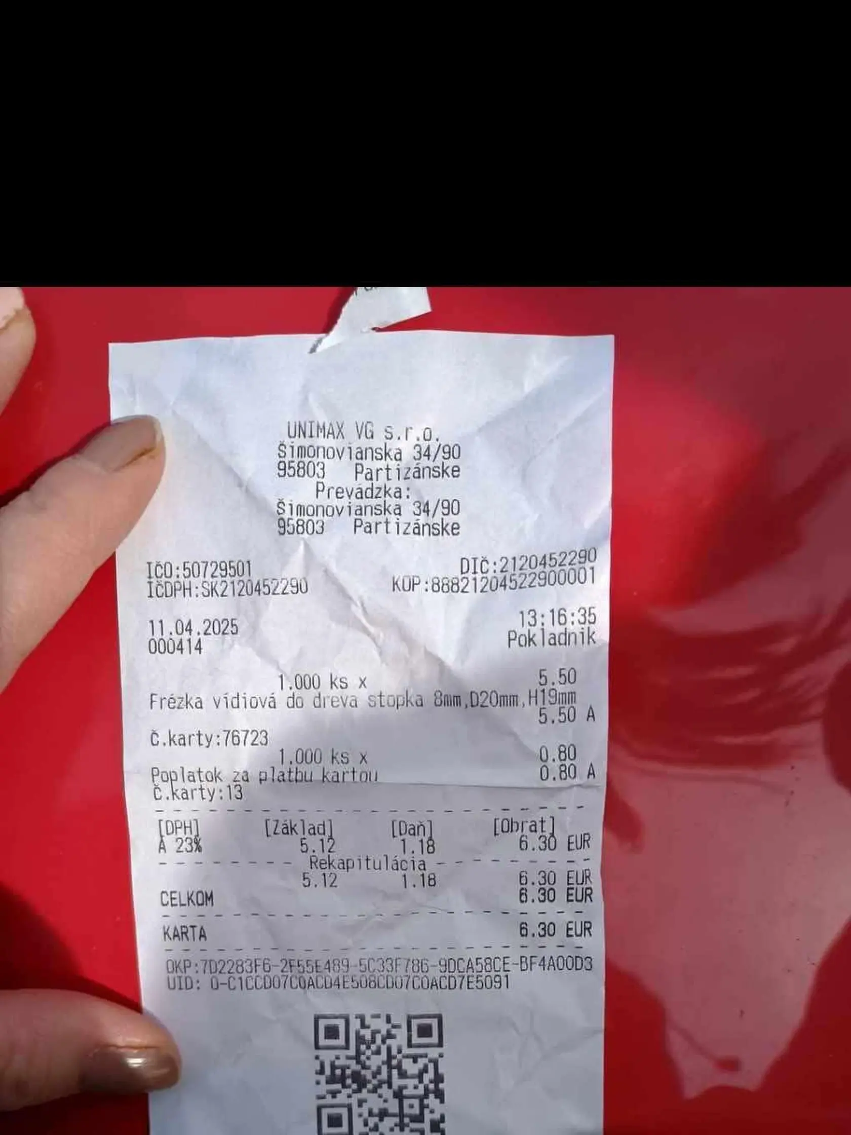 Na poplatok 80 centov za platbu kartou upozornil pred pár dňami na sociálnej sieti zákazník.