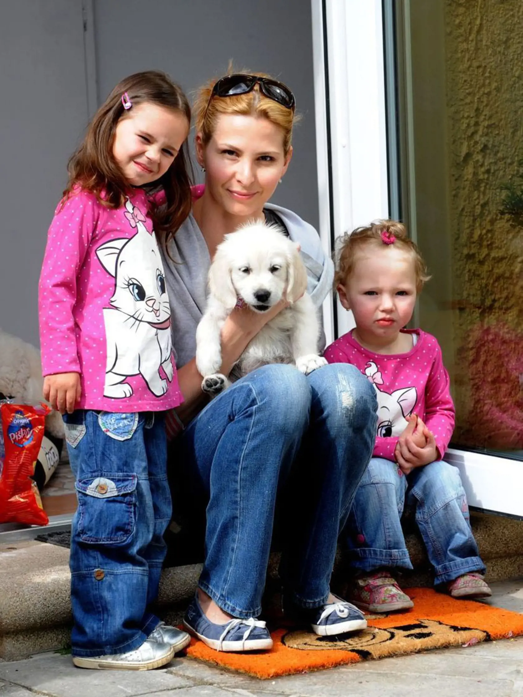 Ivana Gottová s dcérkami Charlottou a Nellou sa pochválila novým prírastkom - sučkou Stellou.