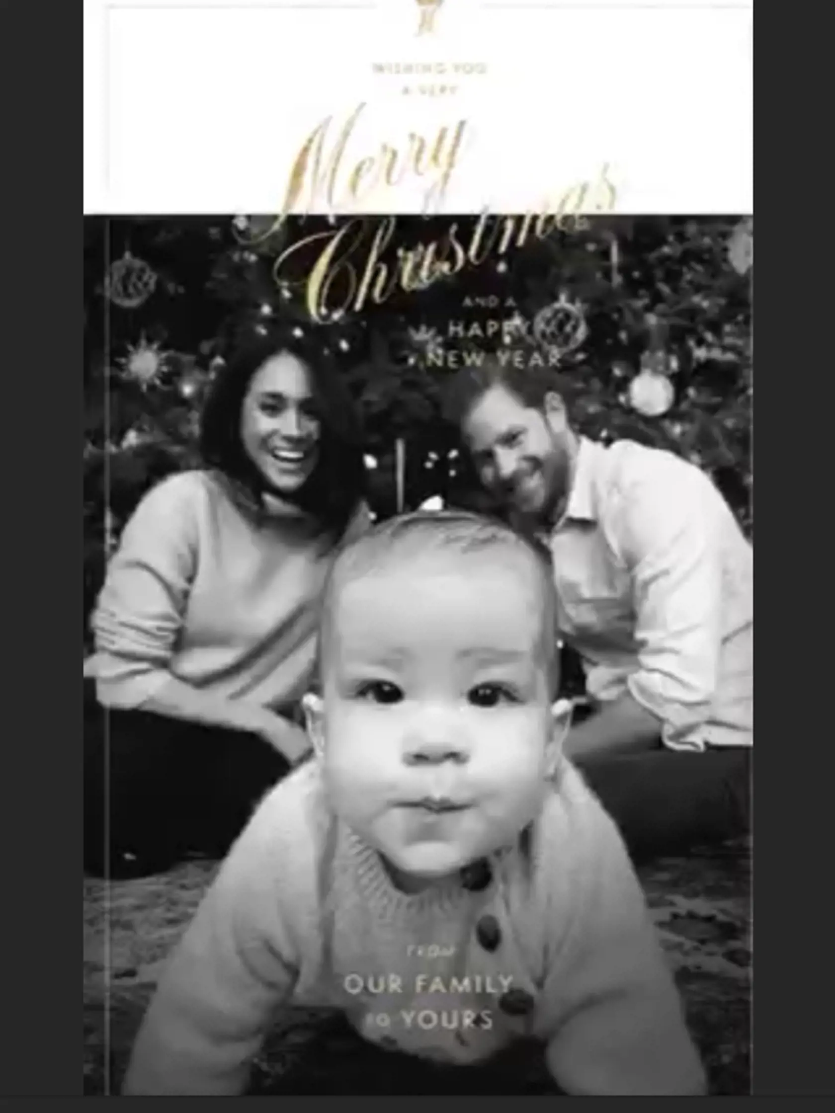 Meghan a Harry zverejnili vianočné foto tiež.