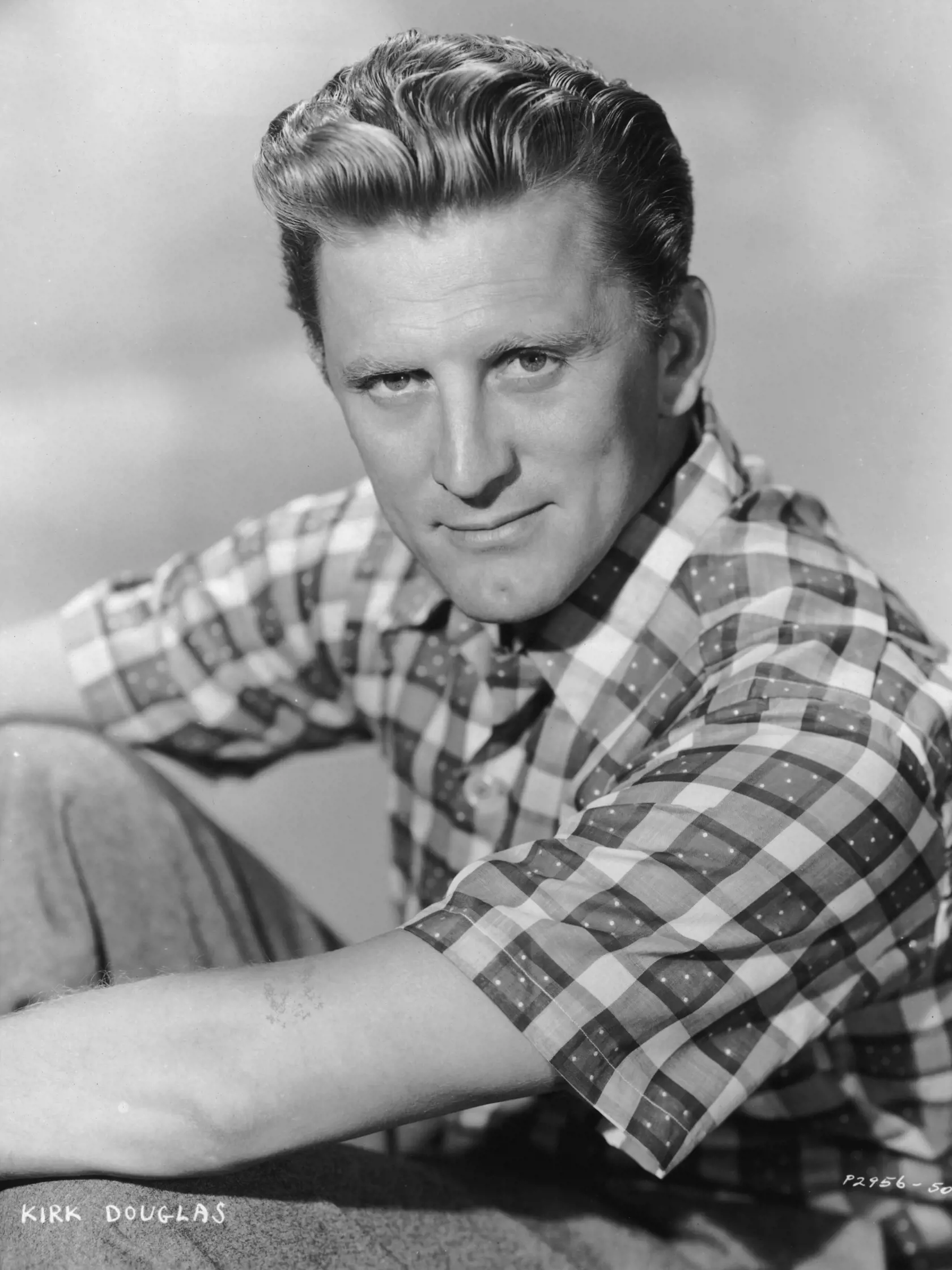 Vo veku 103 rokov zomrel legendárny predstaviteľ rímskeho gladiátora Spartaka Kirk Douglas.