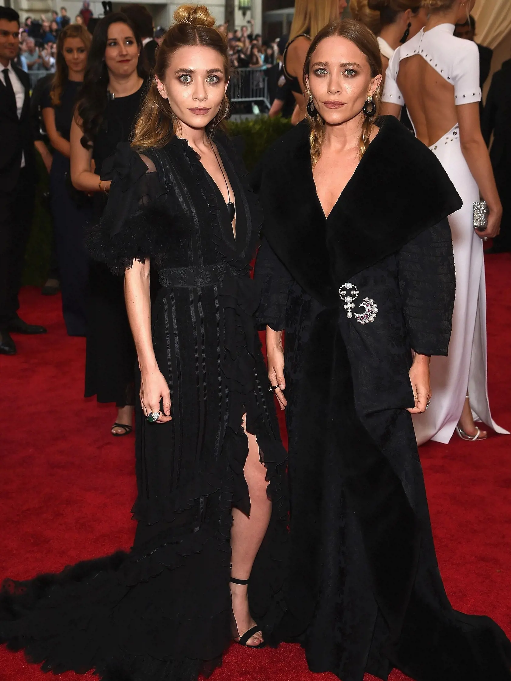 Mary-Kate Olsen, Ashley Olsen