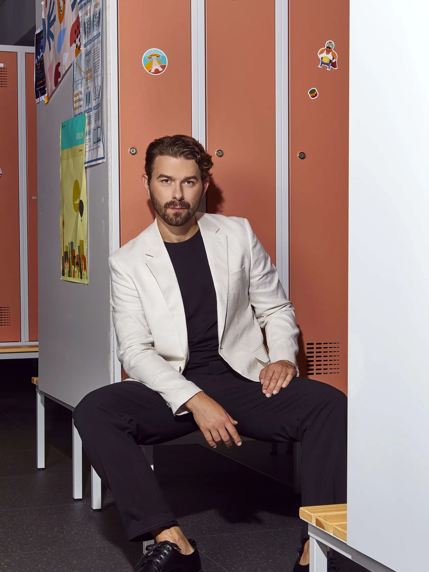 "Stráviť hoci len deň-dva v budhistickom kláštore by bol pre mňa zážitok na celý život," hovorí herec Richard Autner.