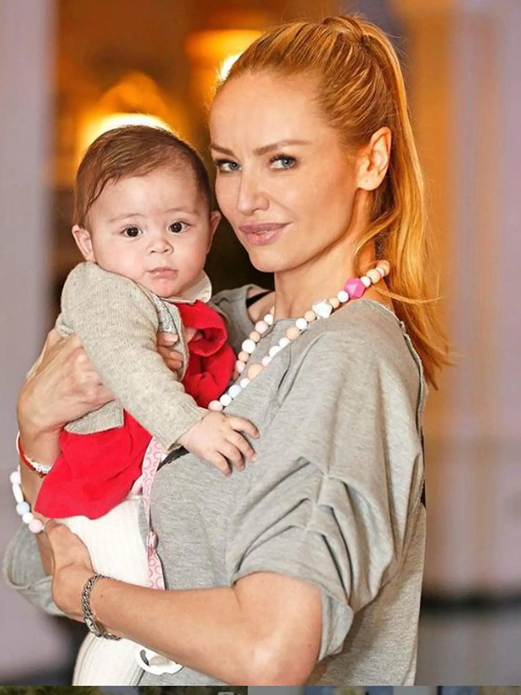 MÁ VŠETKO NA SVETE Modelkina dcéra Nina má veľkú herňu s hračkami. Obľubuje aj slovenské knižky.