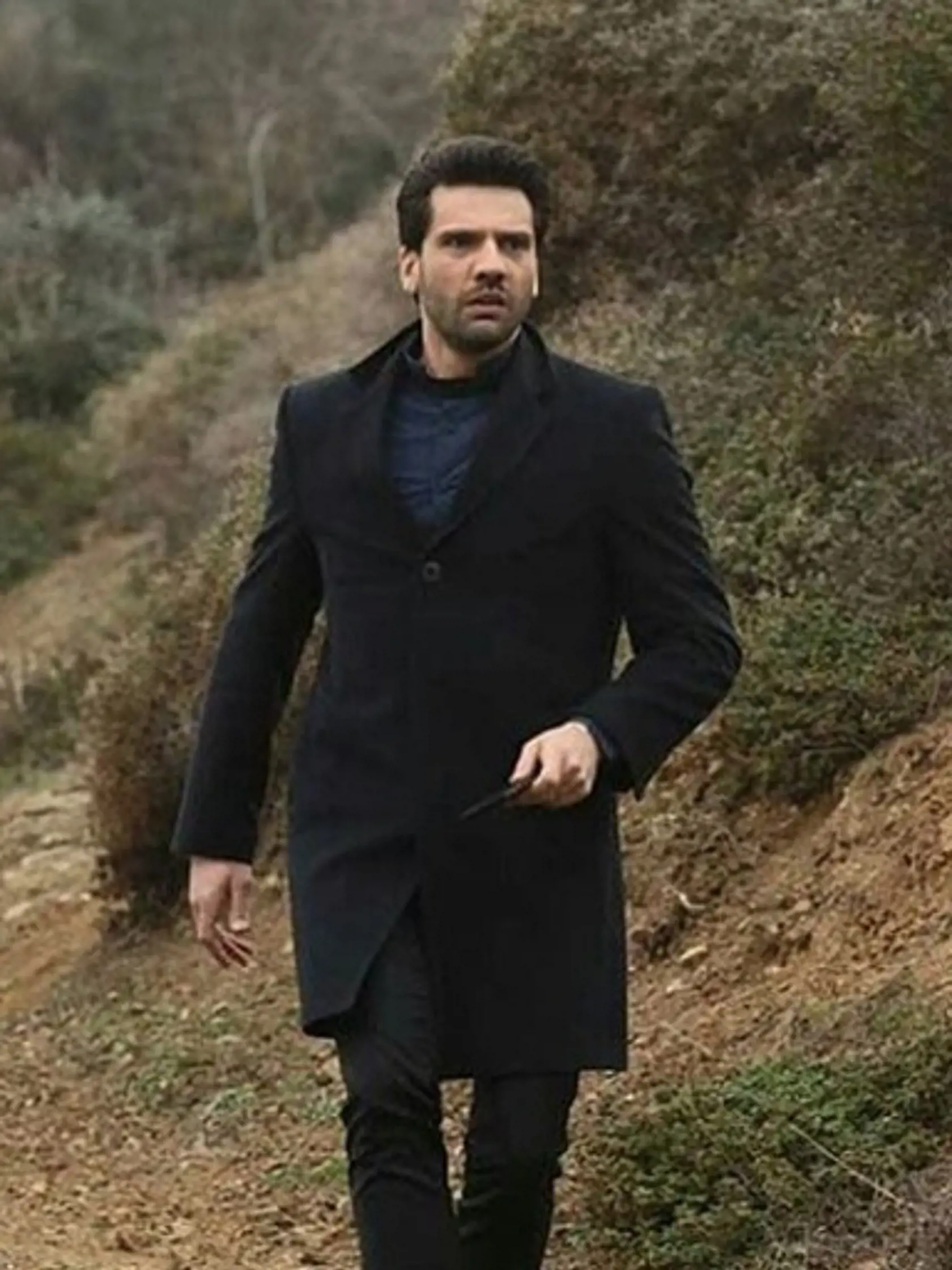 Sexi Emir zo seriálu Nekonečná láska dbal na elegantný vzhľad. 
