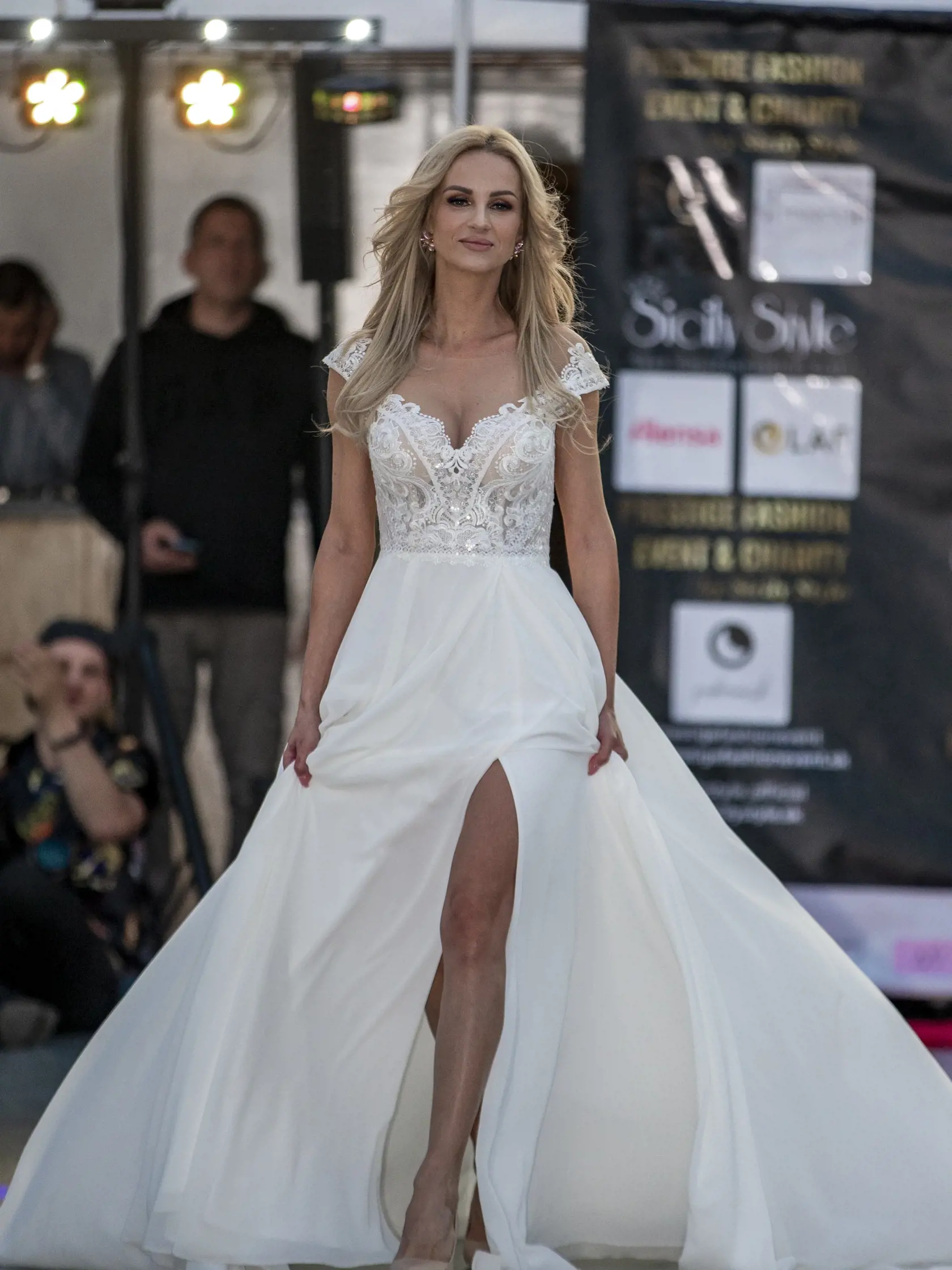 Módna prehliadka spojená s charitou “Prestige fashion event & charity” sa uskutočnila na lodi. 
