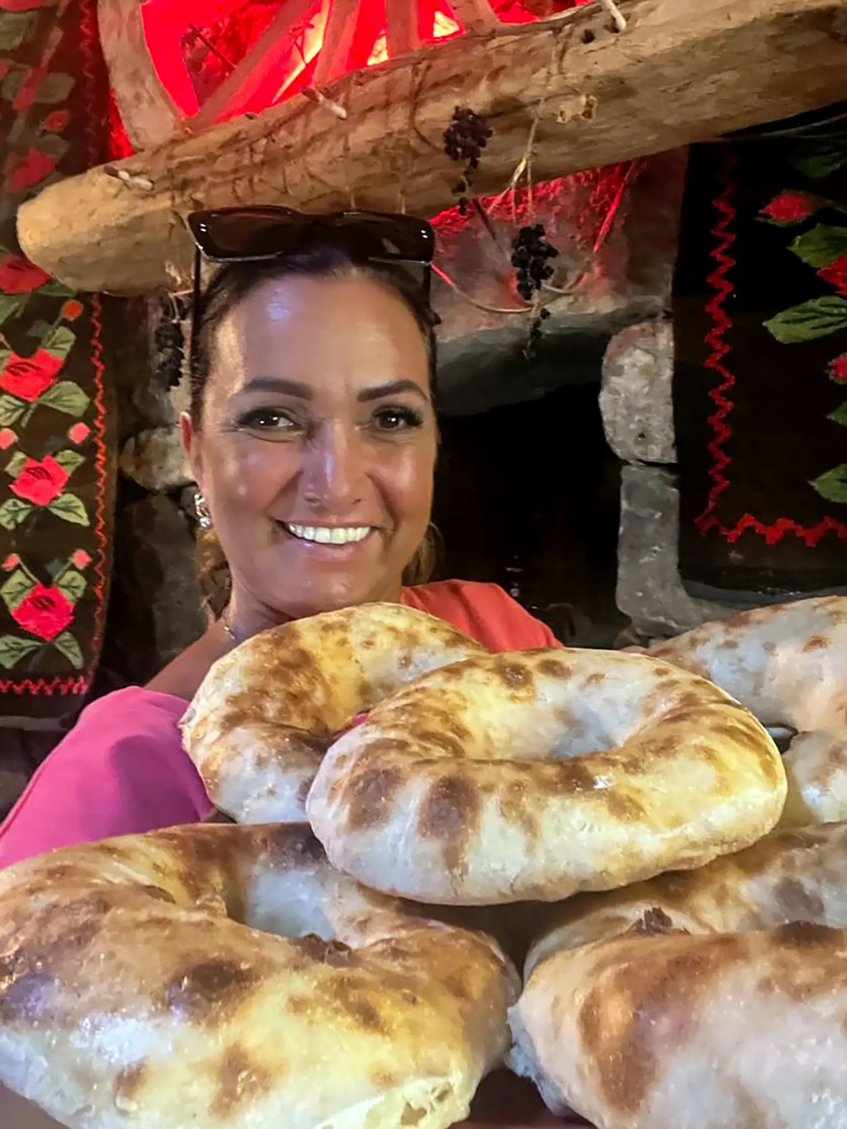 No a nedaj si. Karin zažila, ako Gruzínci pečú domáci chlieb. Vraj je úplne iný ako na Slovensku.