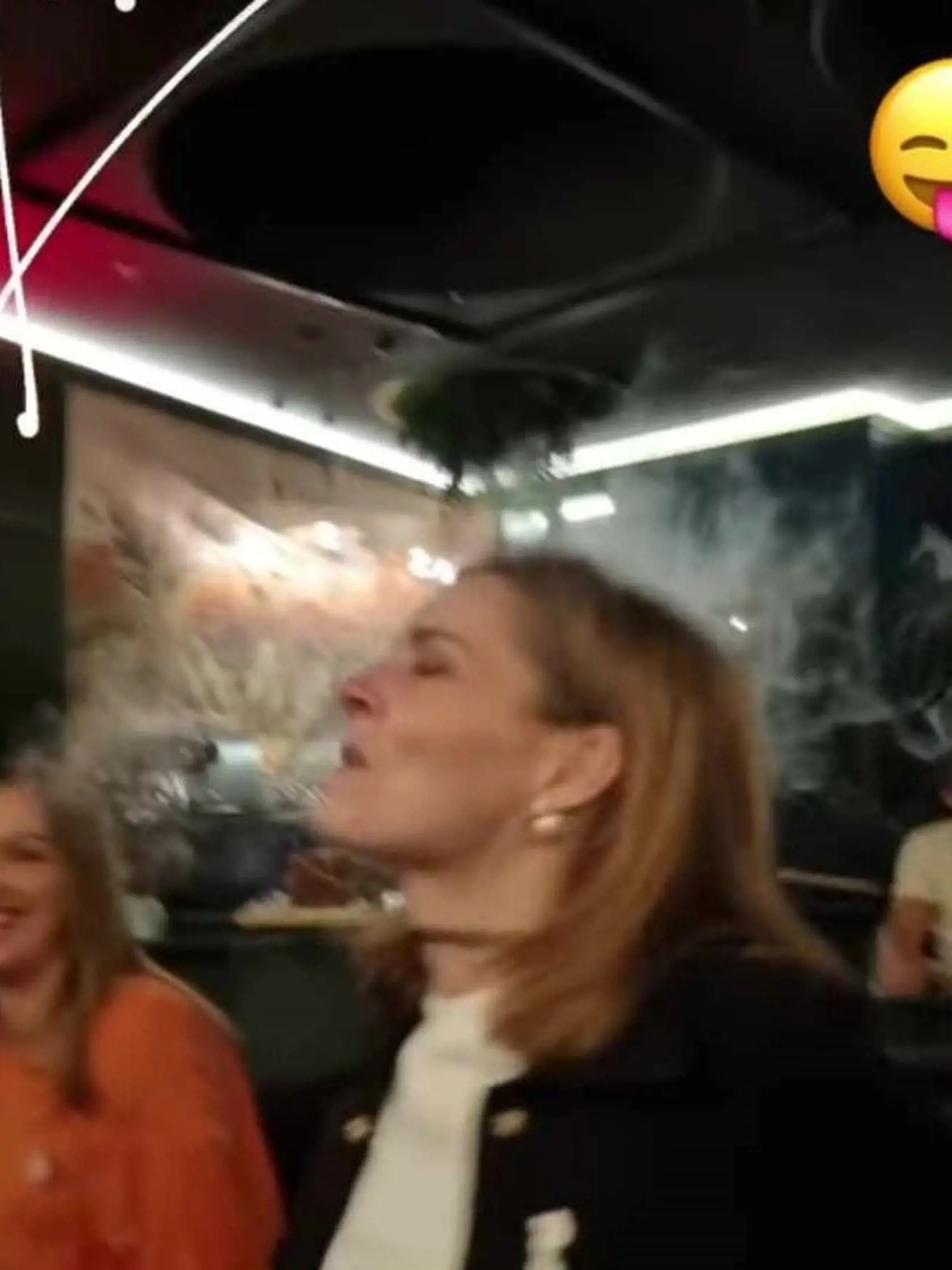 Nevynechala tradície a pred svadbou si vyhodila z kopýtka.