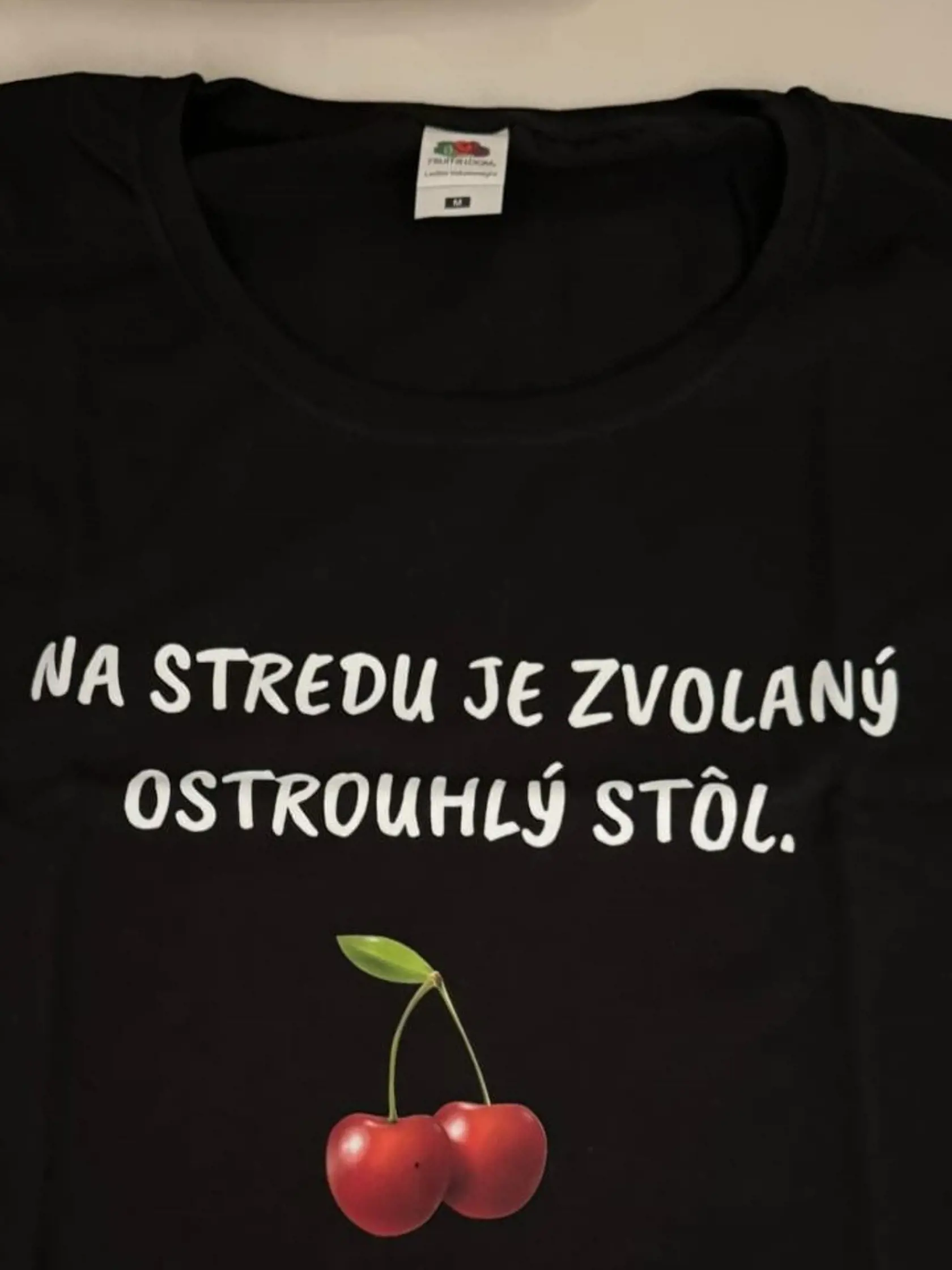 Tričká, ktoré chcel Danko s frajerkou predávať.