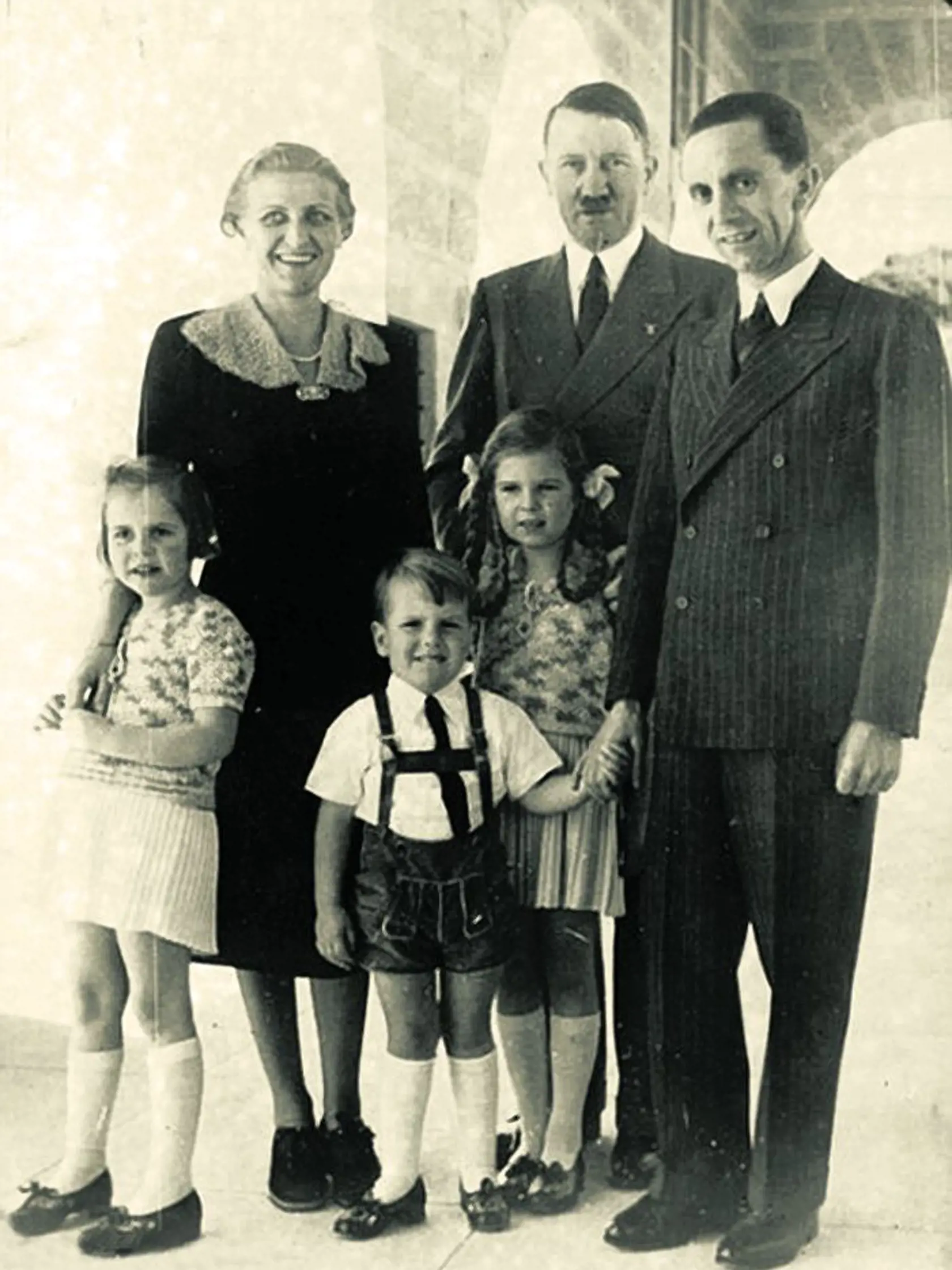Adolf Hitler a Goebbelsovci