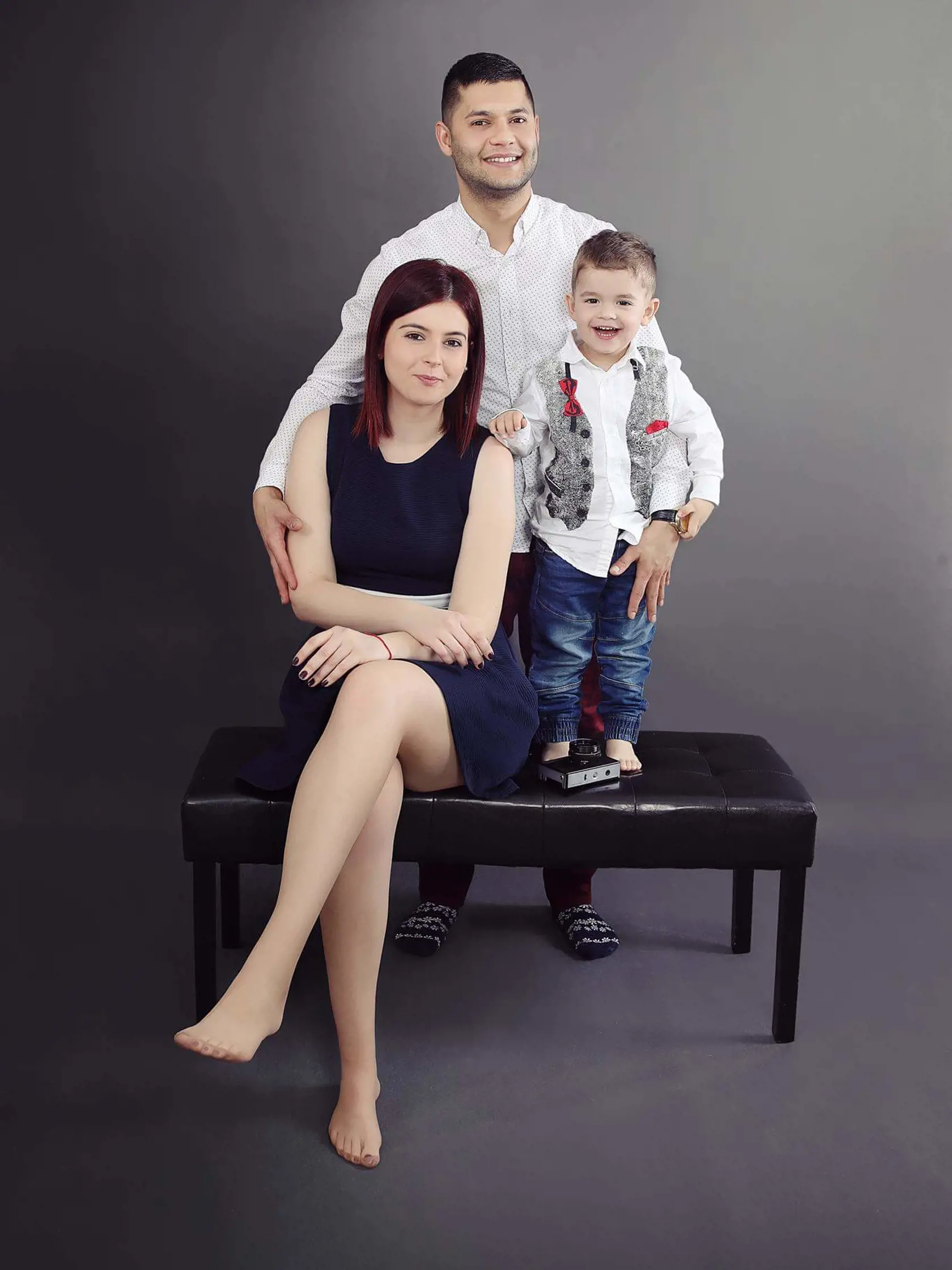 Veľkou oporou a inšpiráciou pri práci je pre Milana Danihela - Guru jeho syn Peter (zobral si ho ako trinásťročného z detského domova) nevesta Veronika a vnúčik Tadeáš.