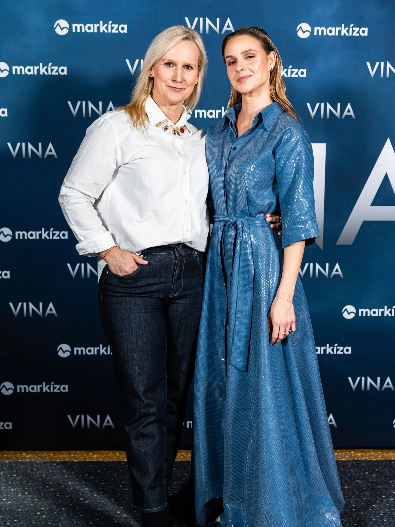 Premiéra seriálu “VINA” v Bratislave. Na snímke Nela Pocisková a Andrea Macáková. 