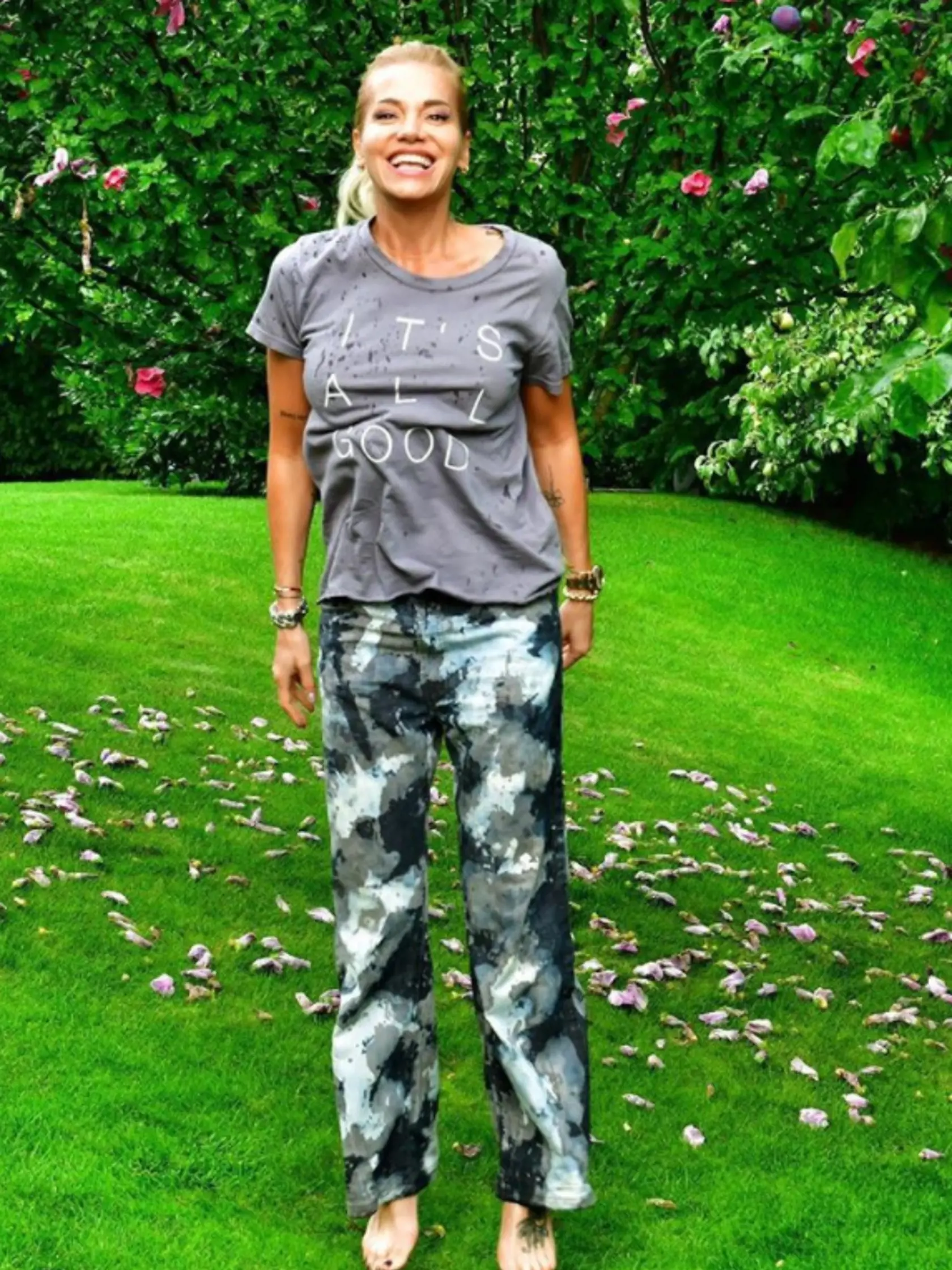 Dara Rolins a jej verzia army stylu.