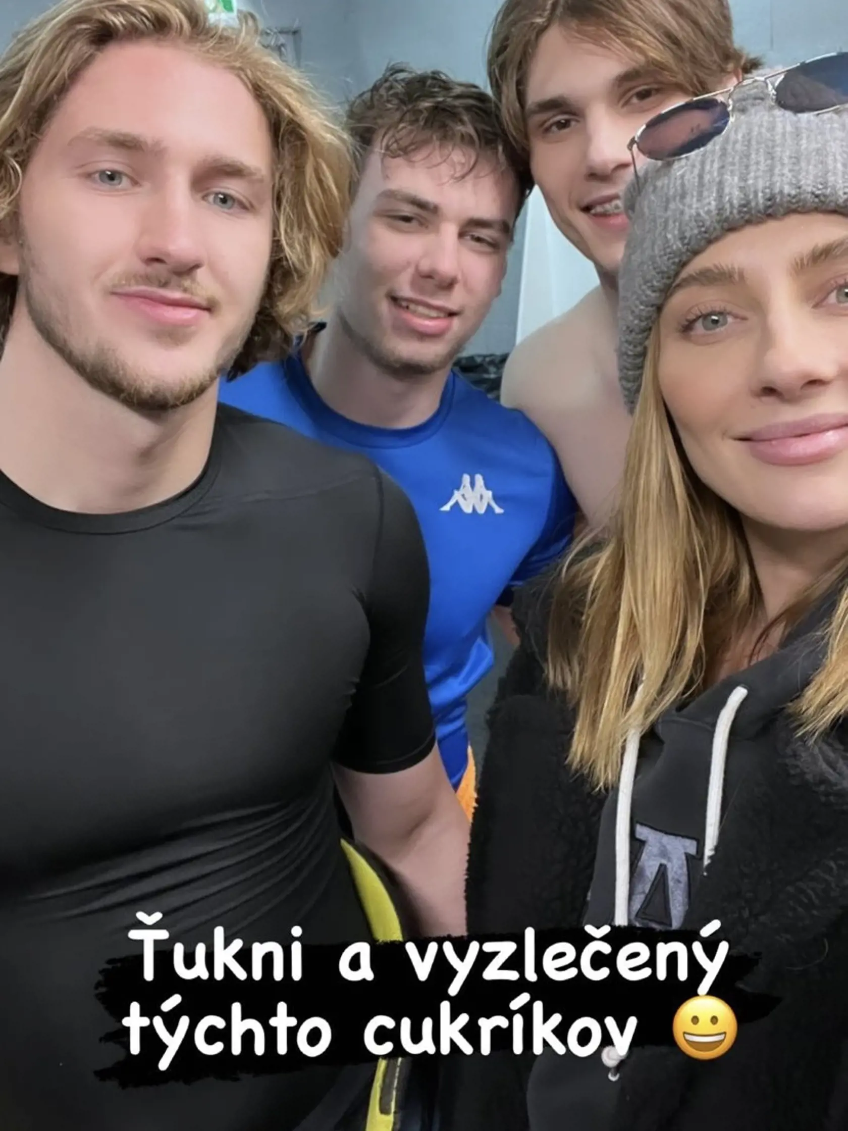 FOTO Telá, z ktorých odpadnete! Bronzoví chlapci len v UTERÁKOCH!