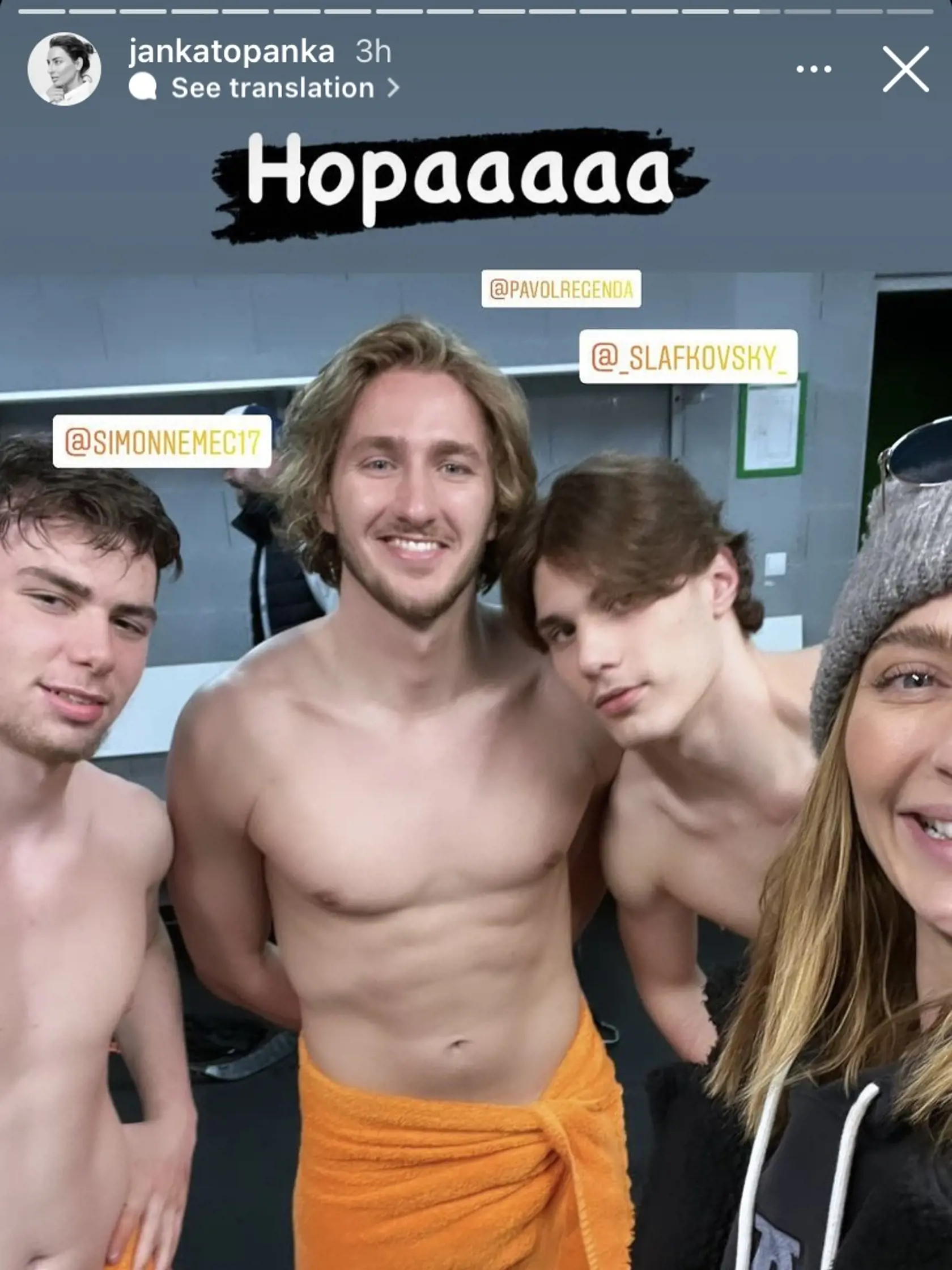 FOTO Telá, z ktorých odpadnete! Bronzoví chlapci len v UTERÁKOCH!