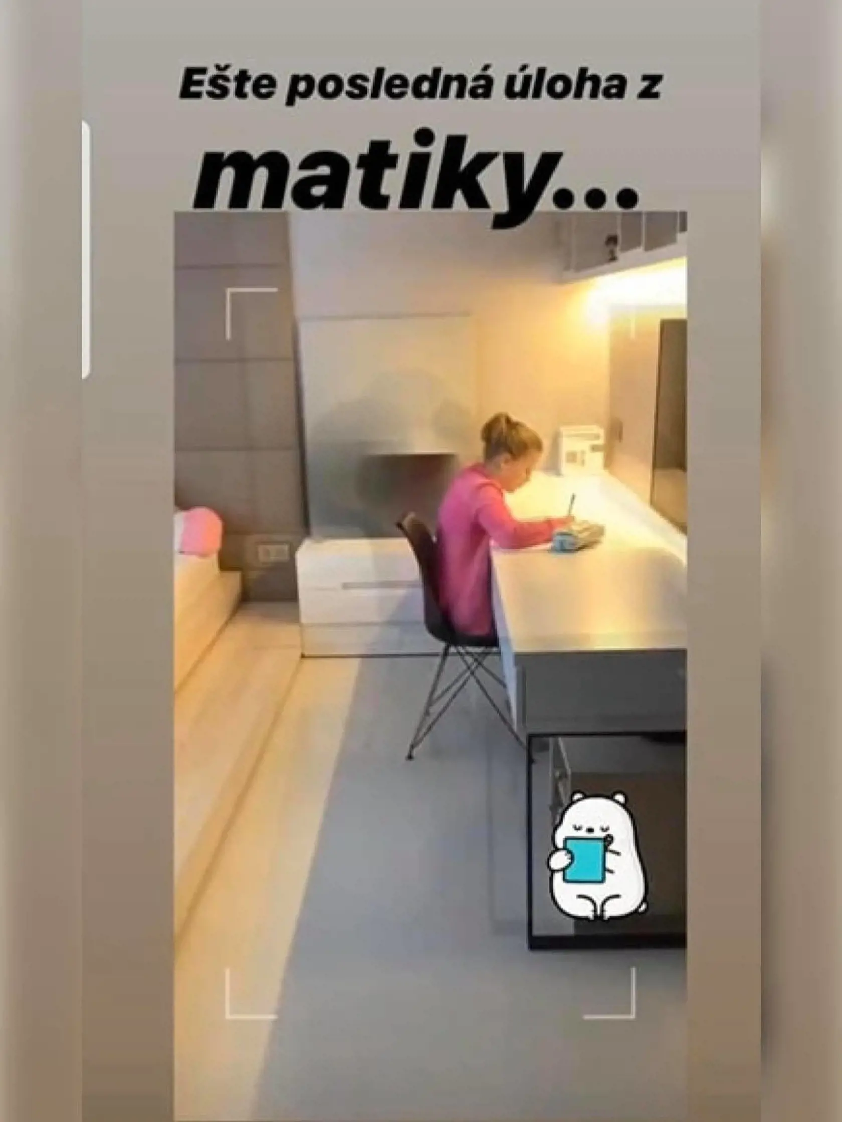 Štýlovo zariadený byt Kvetky. Detská izba jej dcéry Pavlínky je v minimalistickom štýle.
