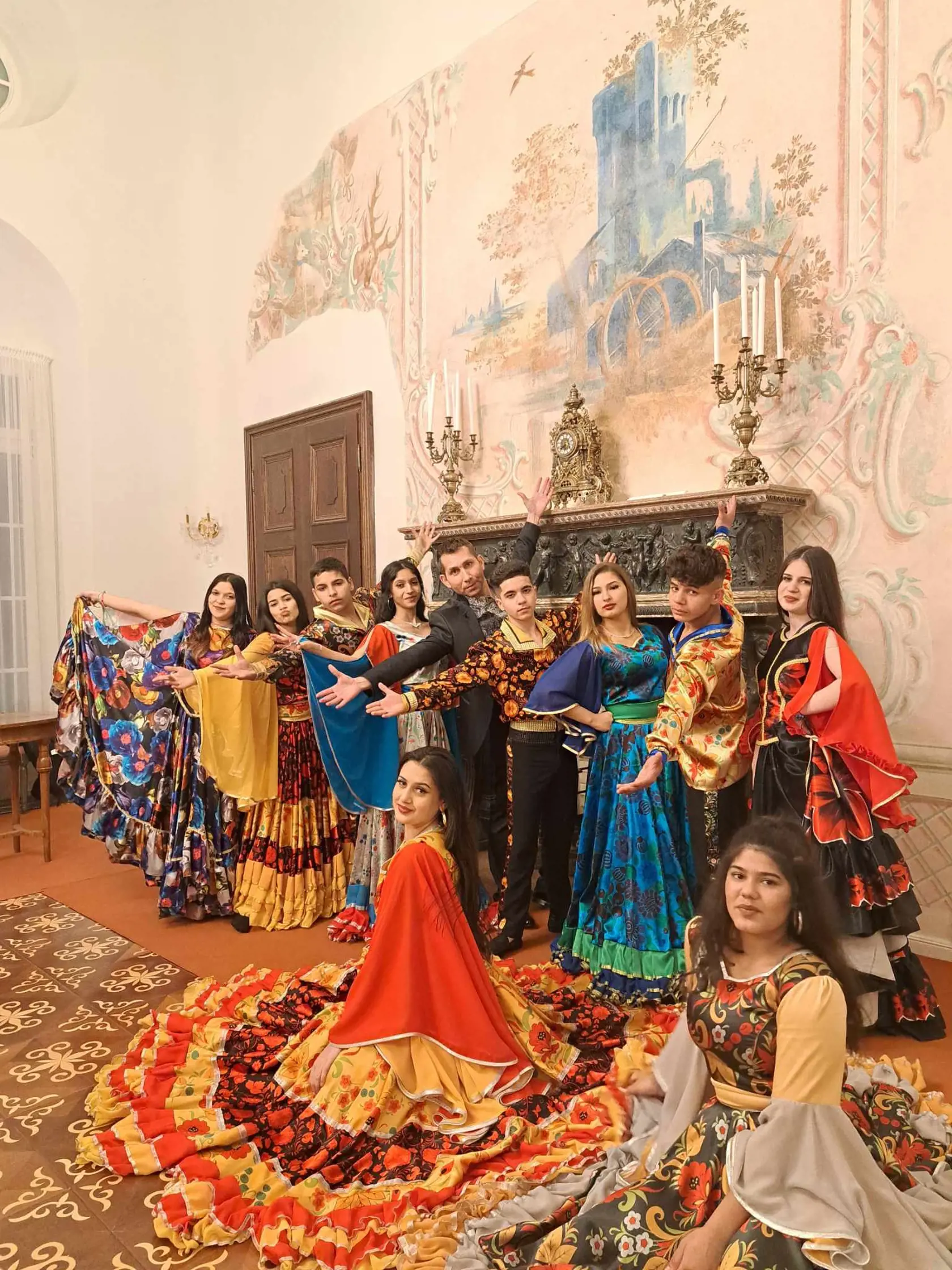 Rómsky folklórny súbor Romano Jilo.