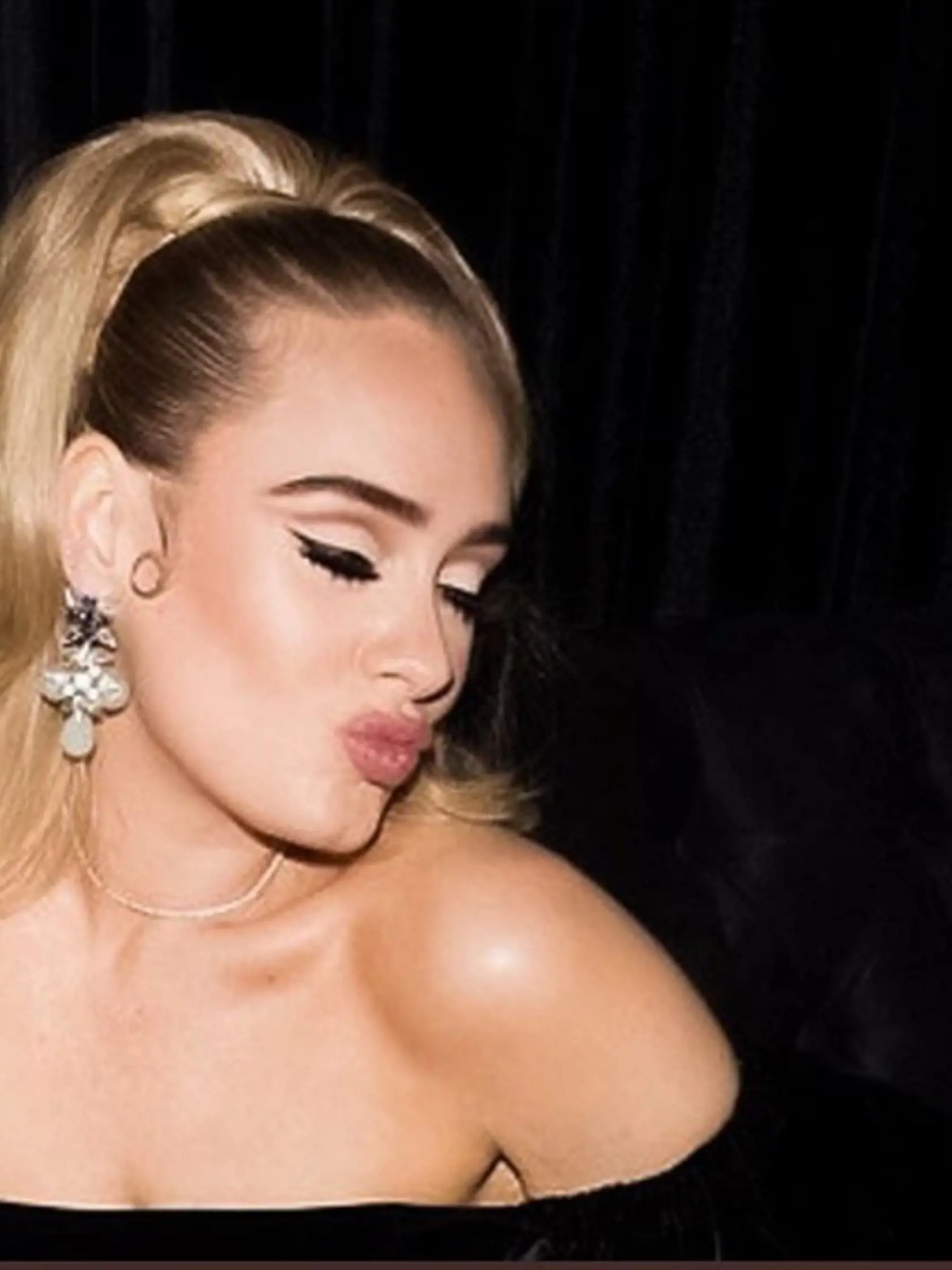24. október 2019 - Adele začína postupne chudnúť.