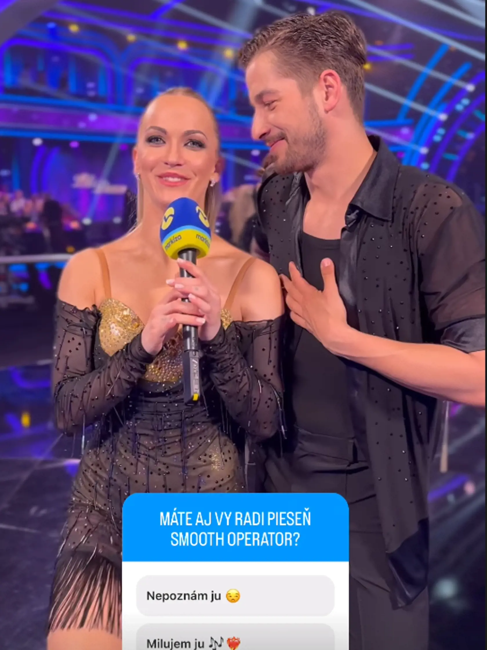 Jakub Jablonský s Eliškou Lenčešovou po tom, čo odtancovali cha chu.
