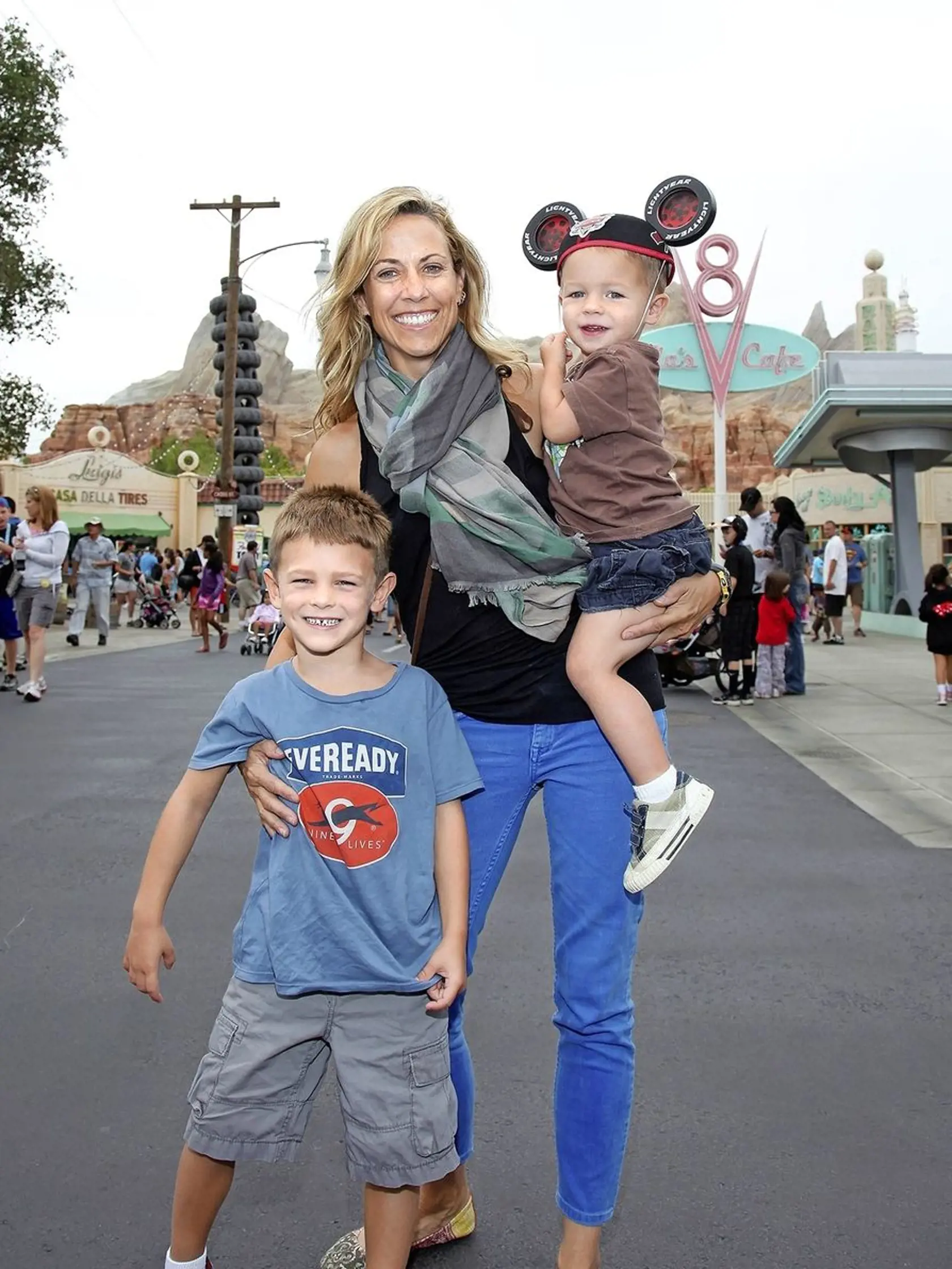 Sheryl Crow (54)