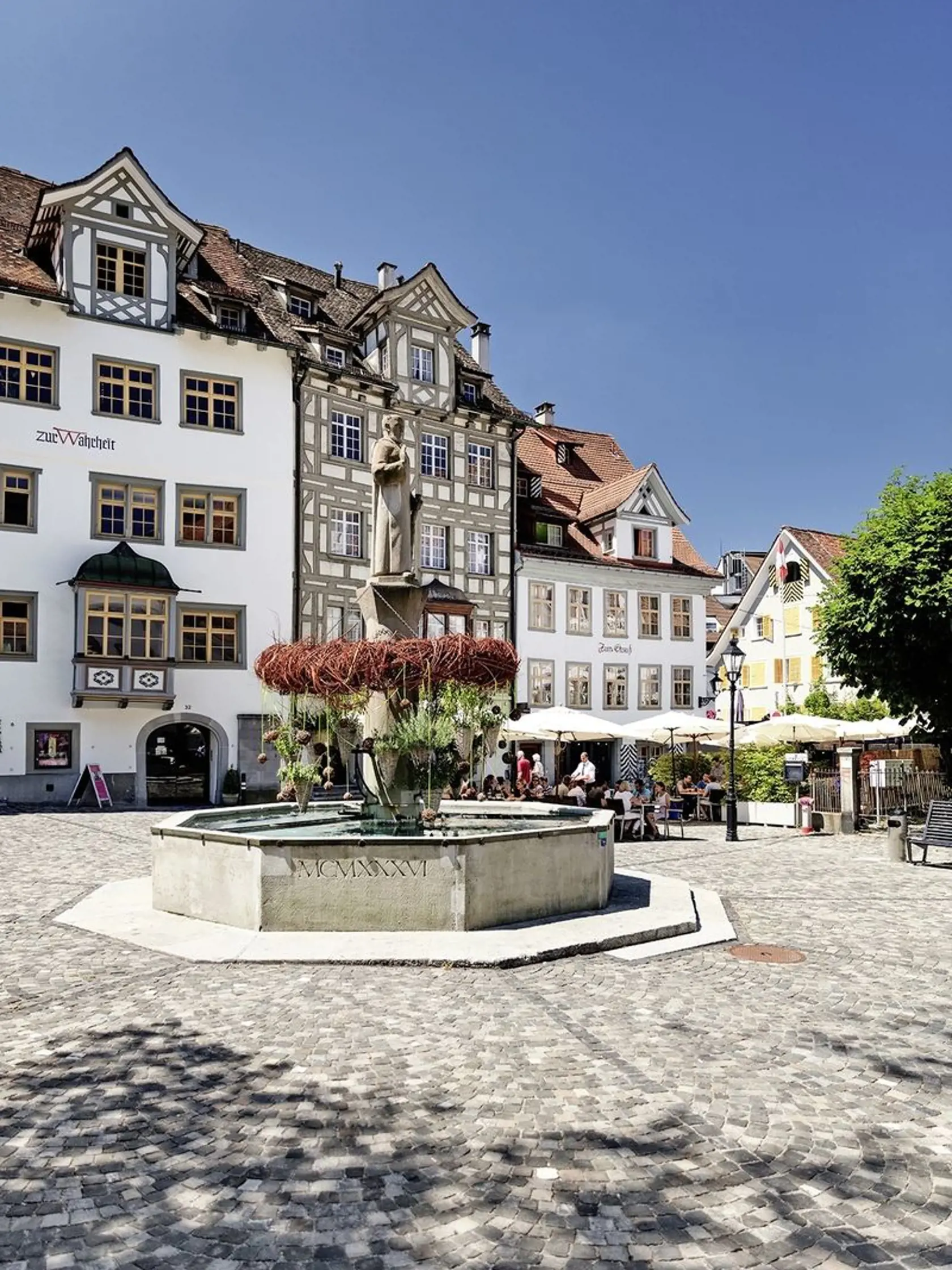 V stredoveku bol St. Gallen centrom kultúry a vzdelania.