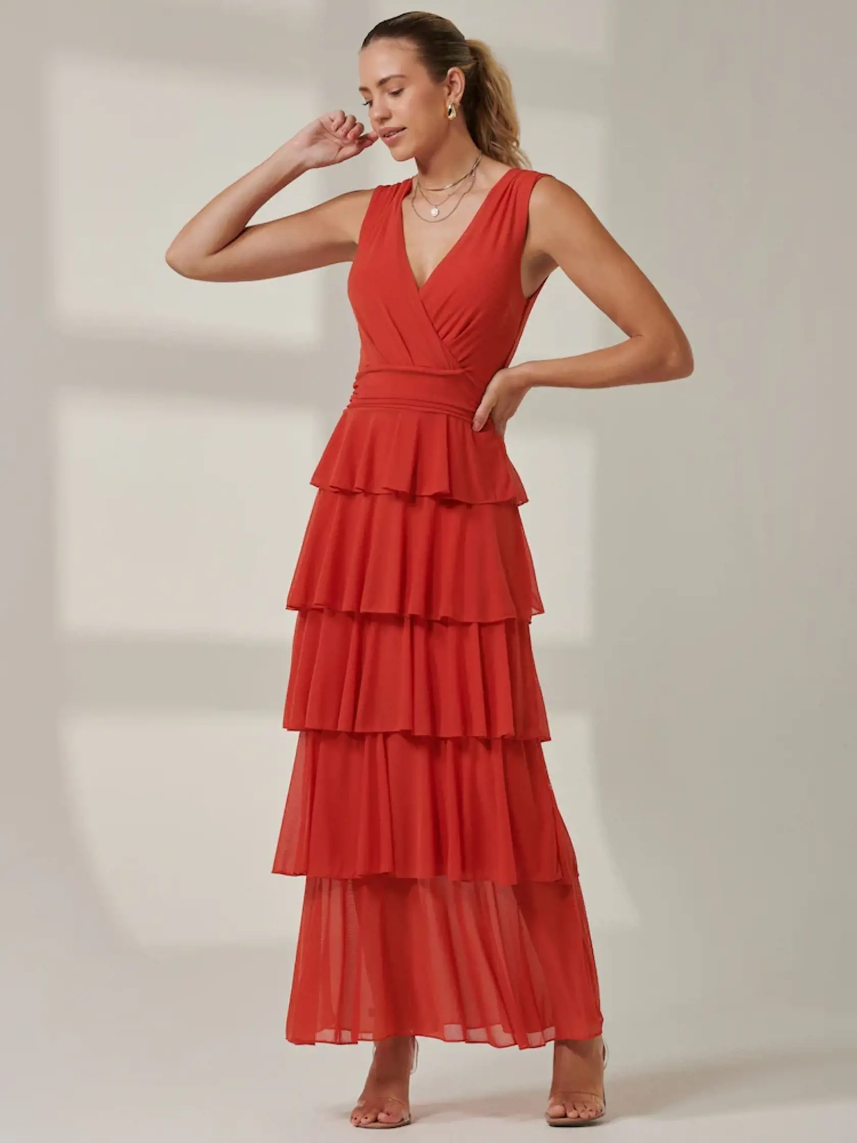 Šaty: Jolie Moi, 137 €
