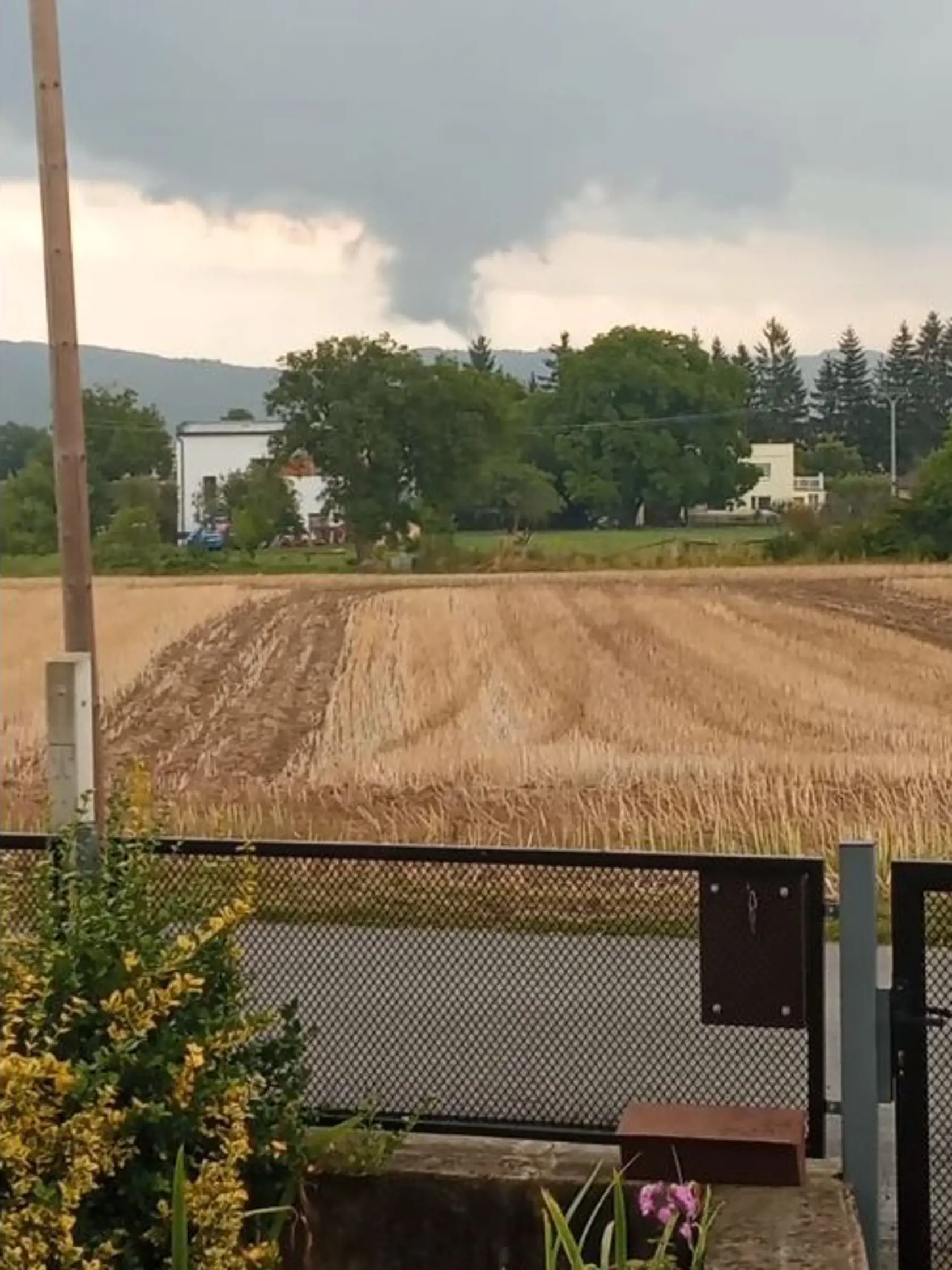 Tornádo z pohľadu od Bystrého.
