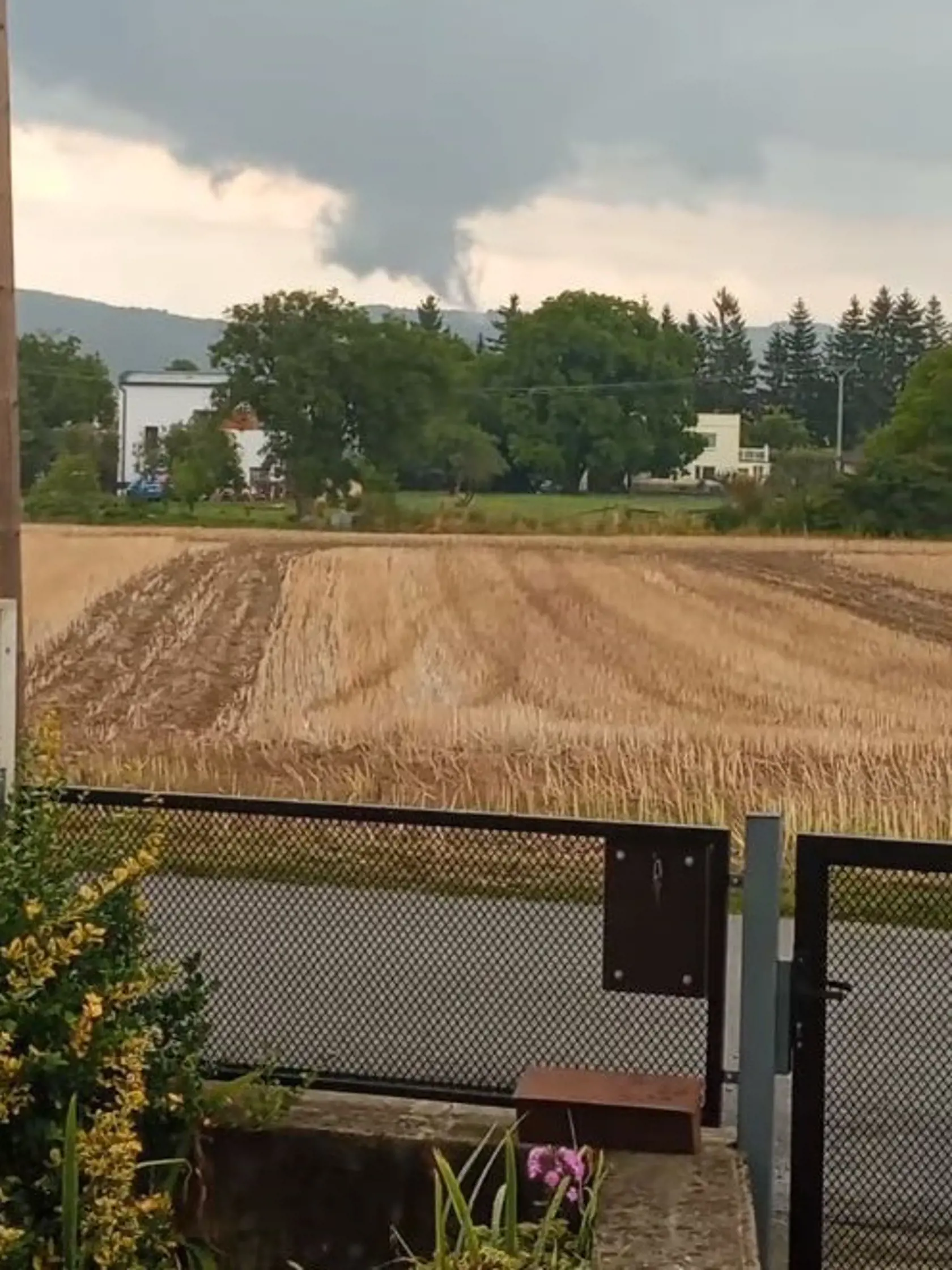 Tornádo z pohľadu od Bystrého.