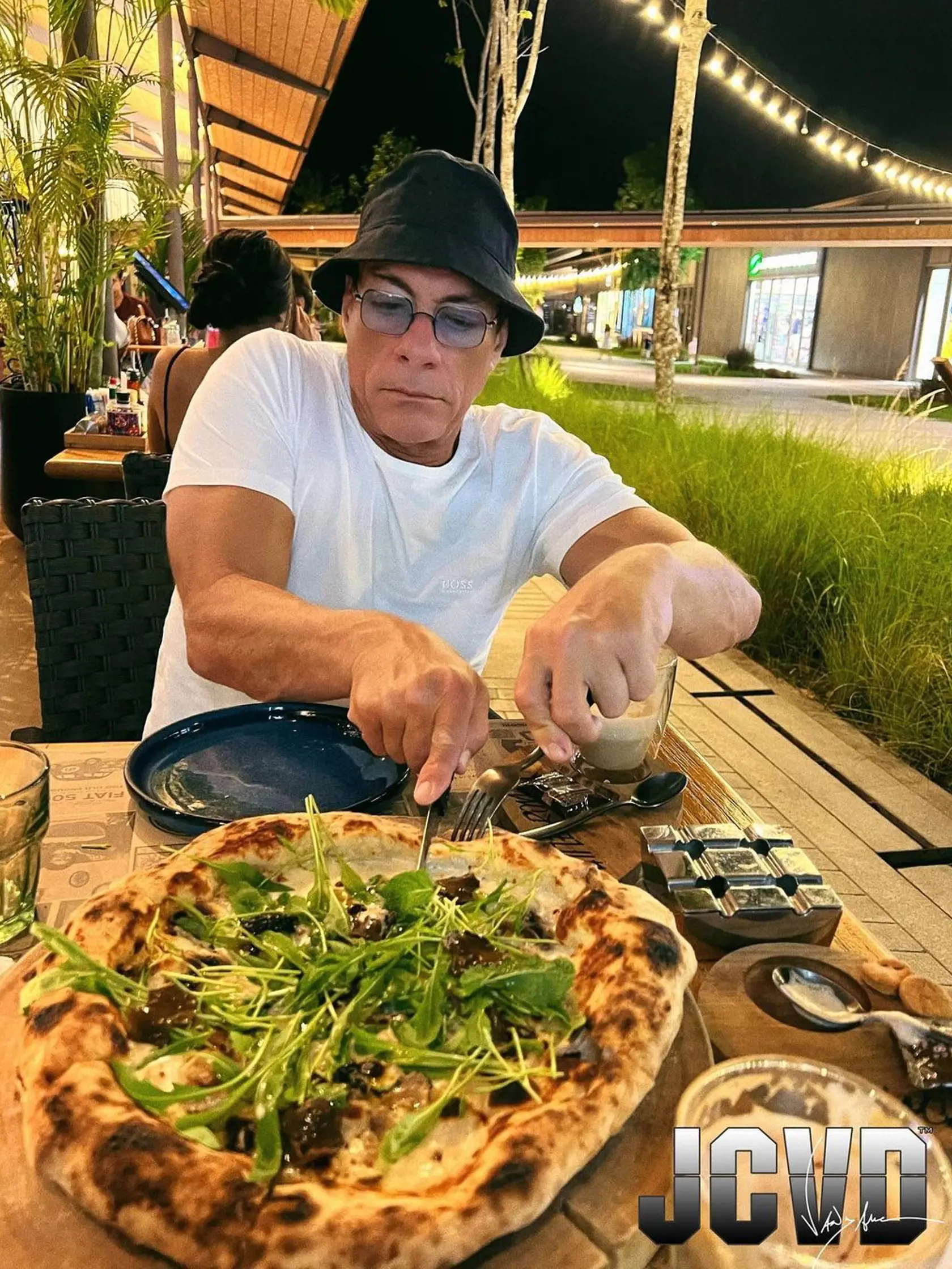 K tejto fotke napísal:"Aká pizza je váš favorit?"