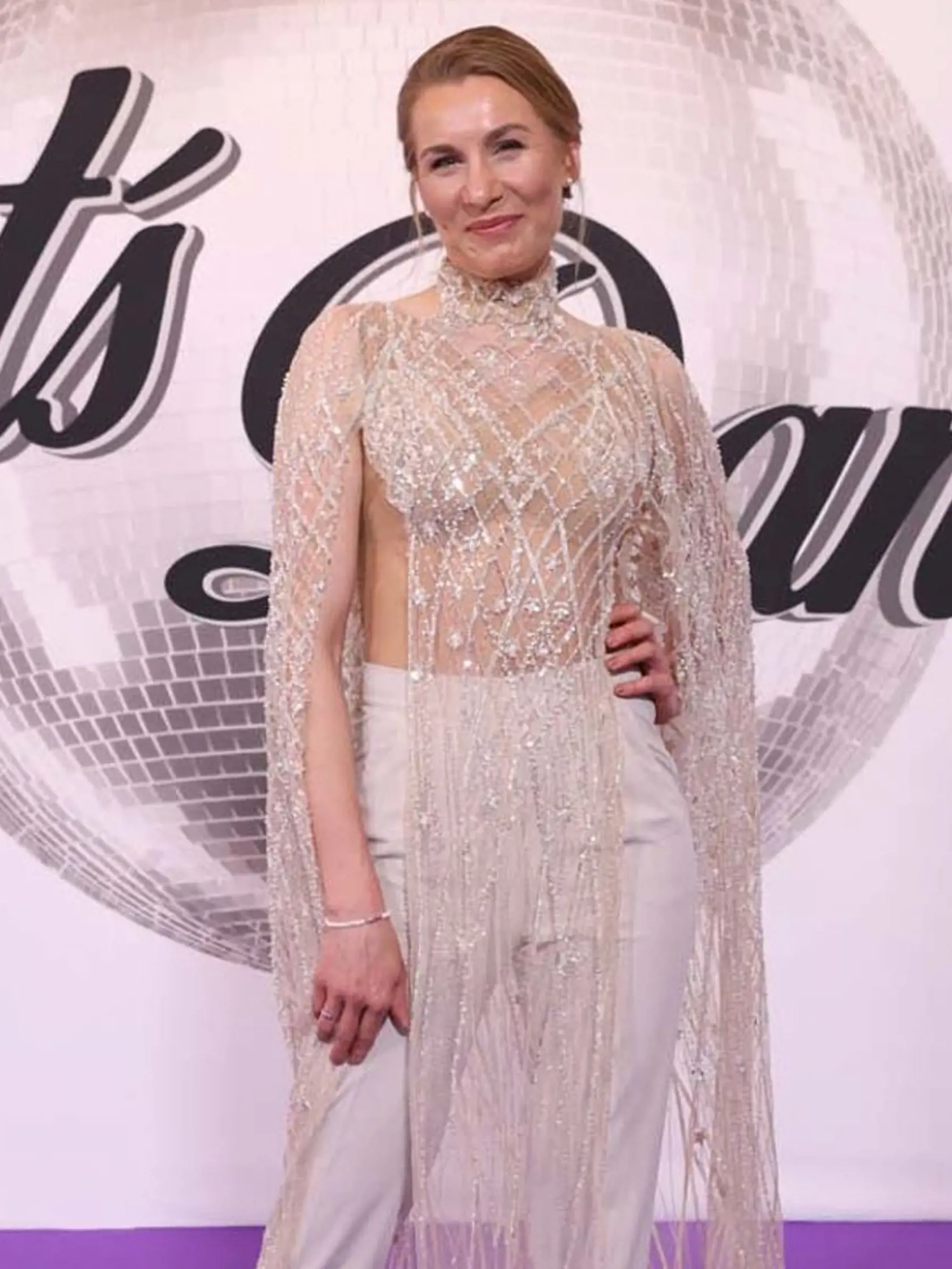 Nasťa vytiahla na Let's Dance zaujímavý outfit. Pozornosť pútal najmä priesvitný a trblietavý top, ktorý si obliekla.