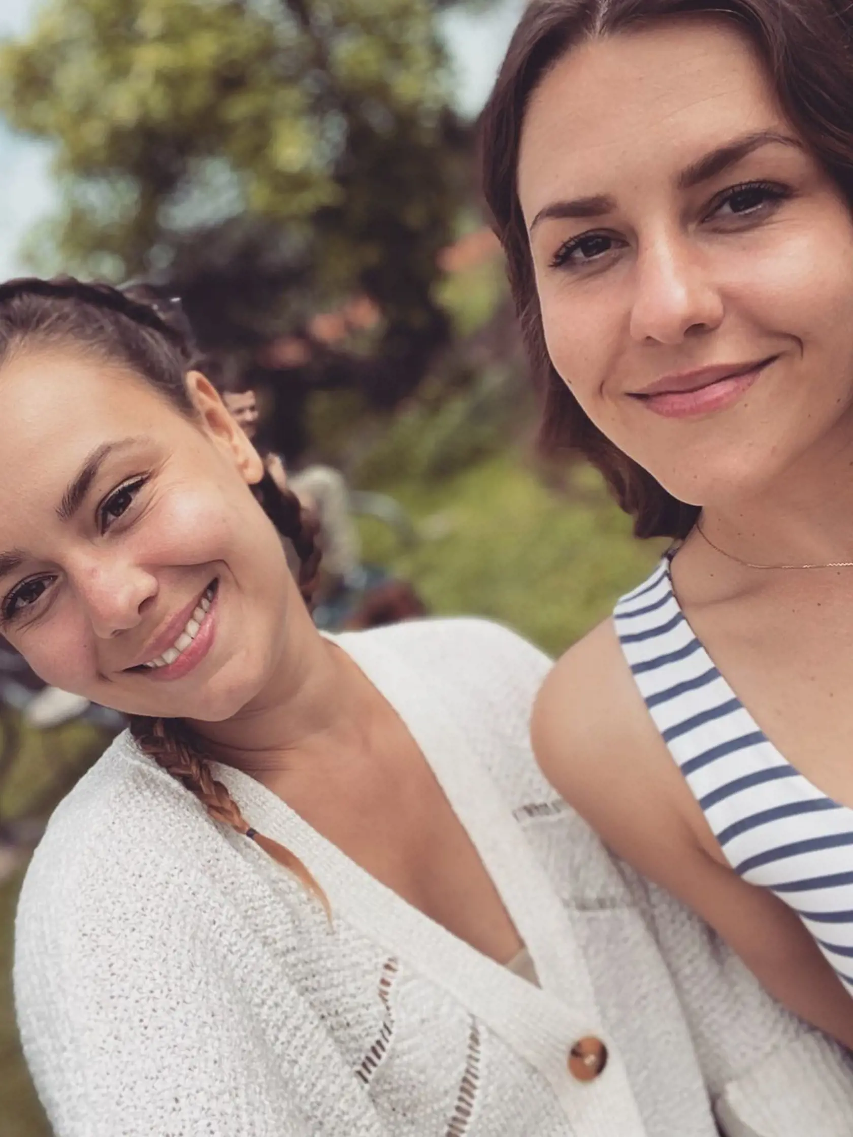 Dominika Kavaschová (vľavo) so sestrou Jankou