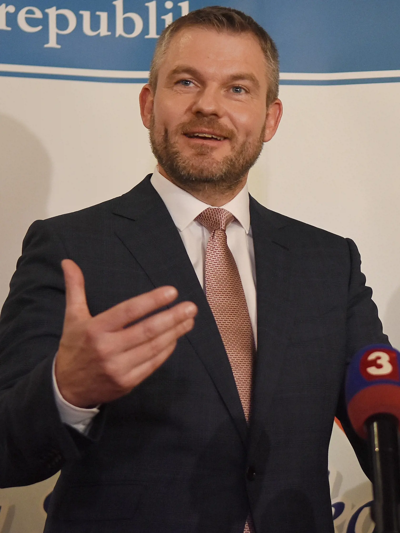 Na snímke predseda vlády SR Peter Pellegrini počas tlačovej konferencie k projektu Folklór - duša Slovenska v kraji Jánošíka v Liptovskom Mikuláši 10. januára 2020. FOTO TASR - Oliver Ondráš