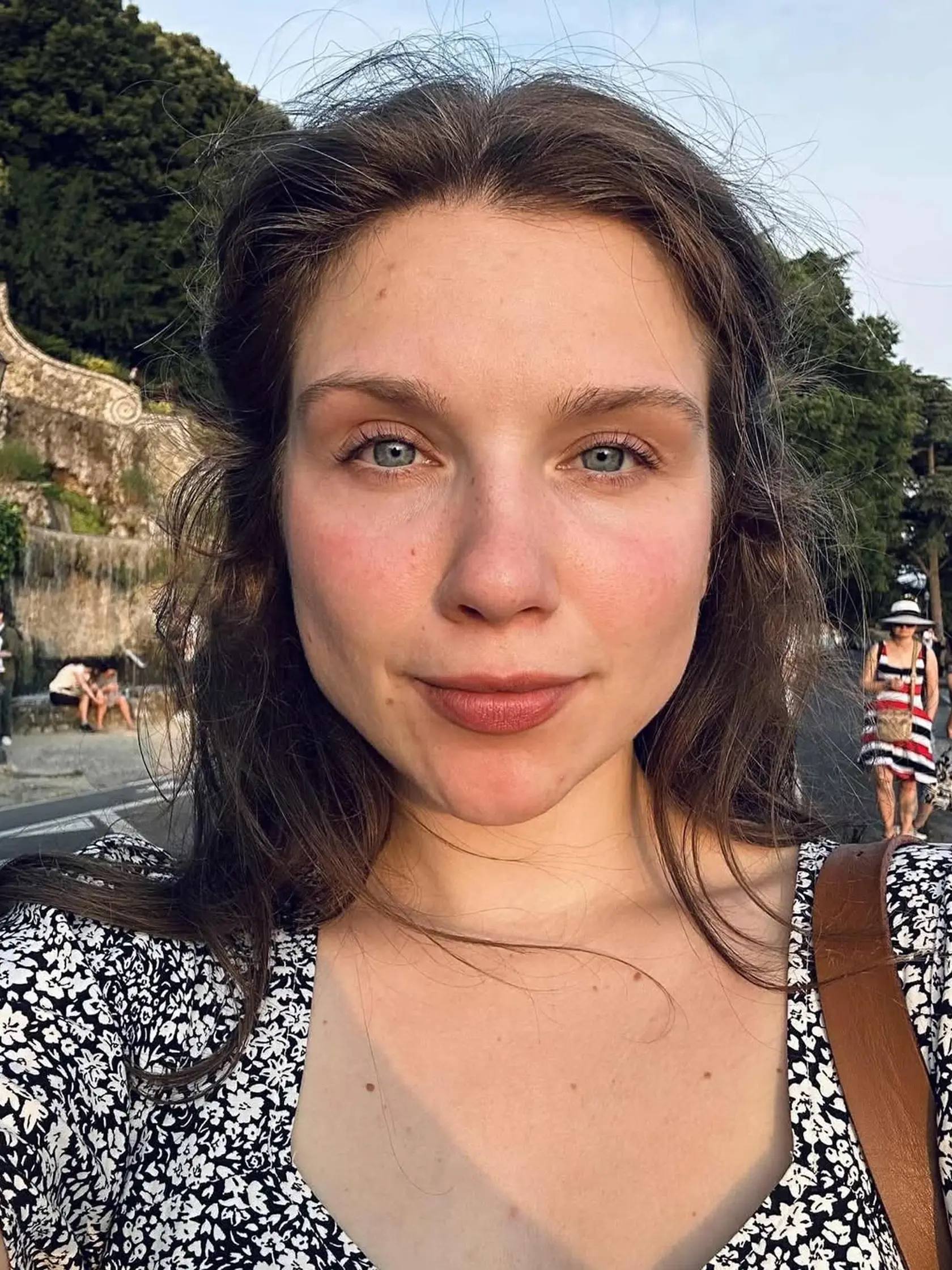 Lesana oslávila 25 narodeniny v Taliansku, na svojom Instagrame zverejnila pár záberov. Lesana za túto fotografiu zožala samé chvály. Že pôsobí celkom inak ako seriálová Alenka?