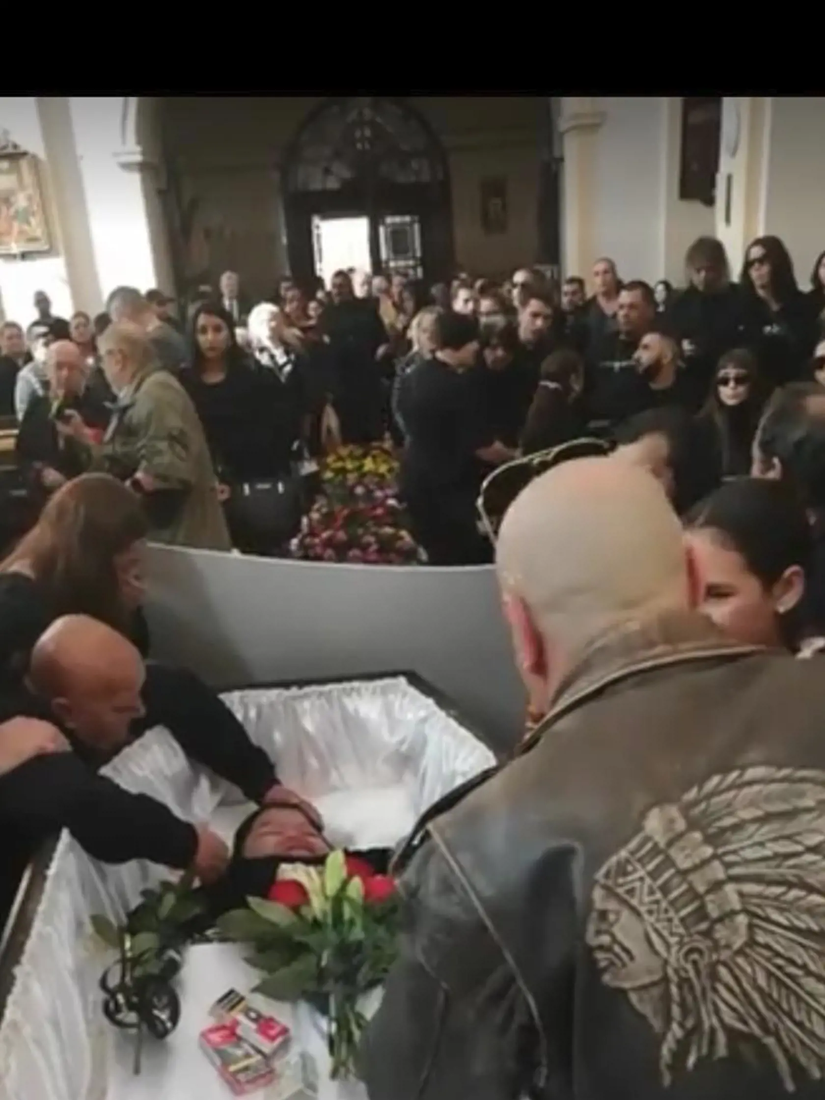 Zábery z poslednej rozlúčky so speváčkou Věrou Bílou.
