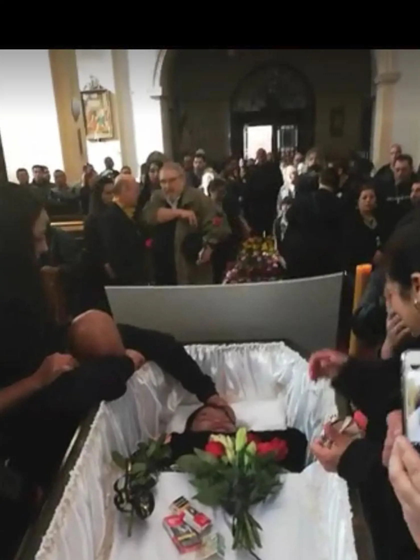 Zábery z poslednej rozlúčky so speváčkou Věrou Bílou.