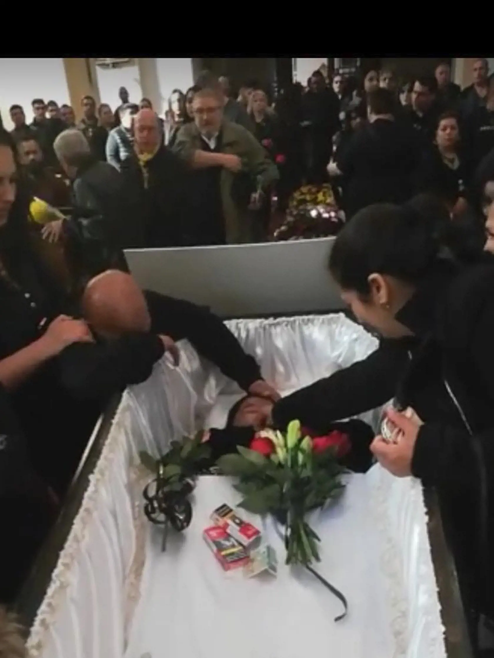 Zábery z poslednej rozlúčky so speváčkou Věrou Bílou.