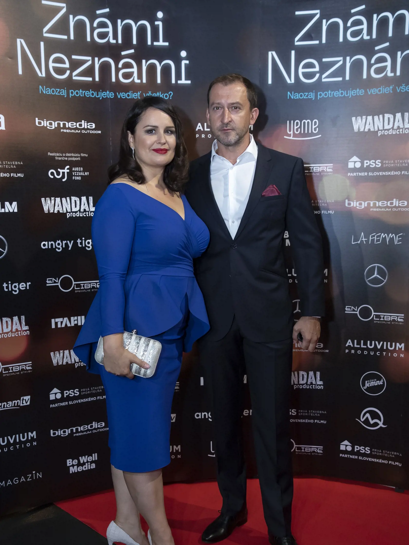 Premiéra filmu Známi Neznámi v bratislavskom Bory Mall. Na snímke je Petra Polnišová a Martin Hofmann.