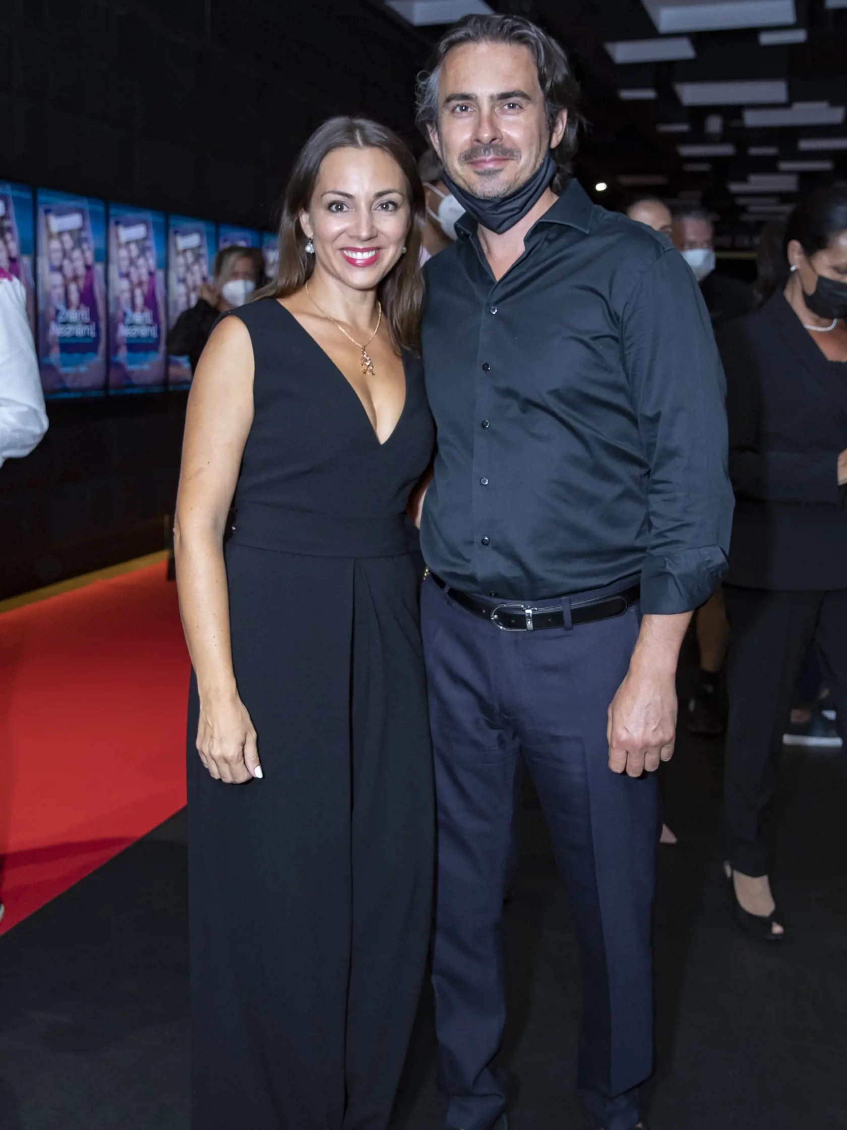 Premiéra filmu Známi Neznámi v bratislavskom Bory Mall. Na snímke zľava je Adriana Kučerová a Matej Drlička.