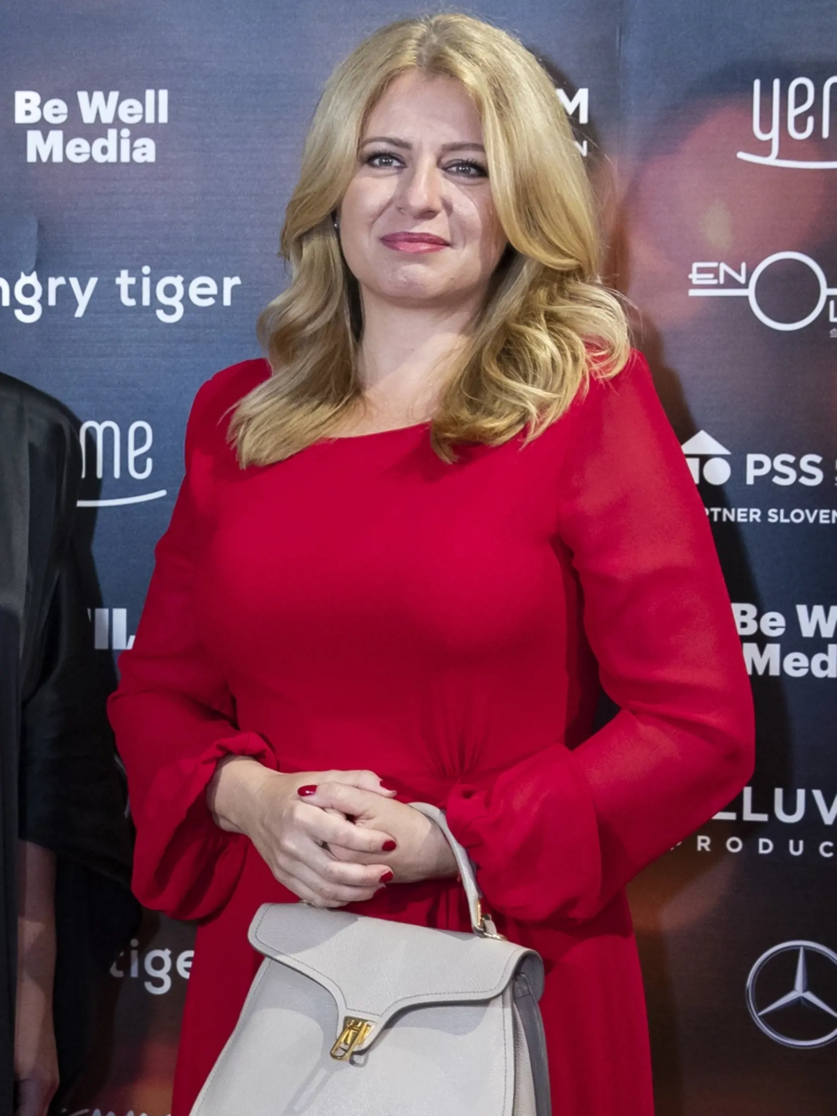 Premiéra filmu Známi Neznámi v bratislavskom Bory Mall. Na snímke je Wanda Adamík Hrycová a prezidentka Zuzana Čaputová.