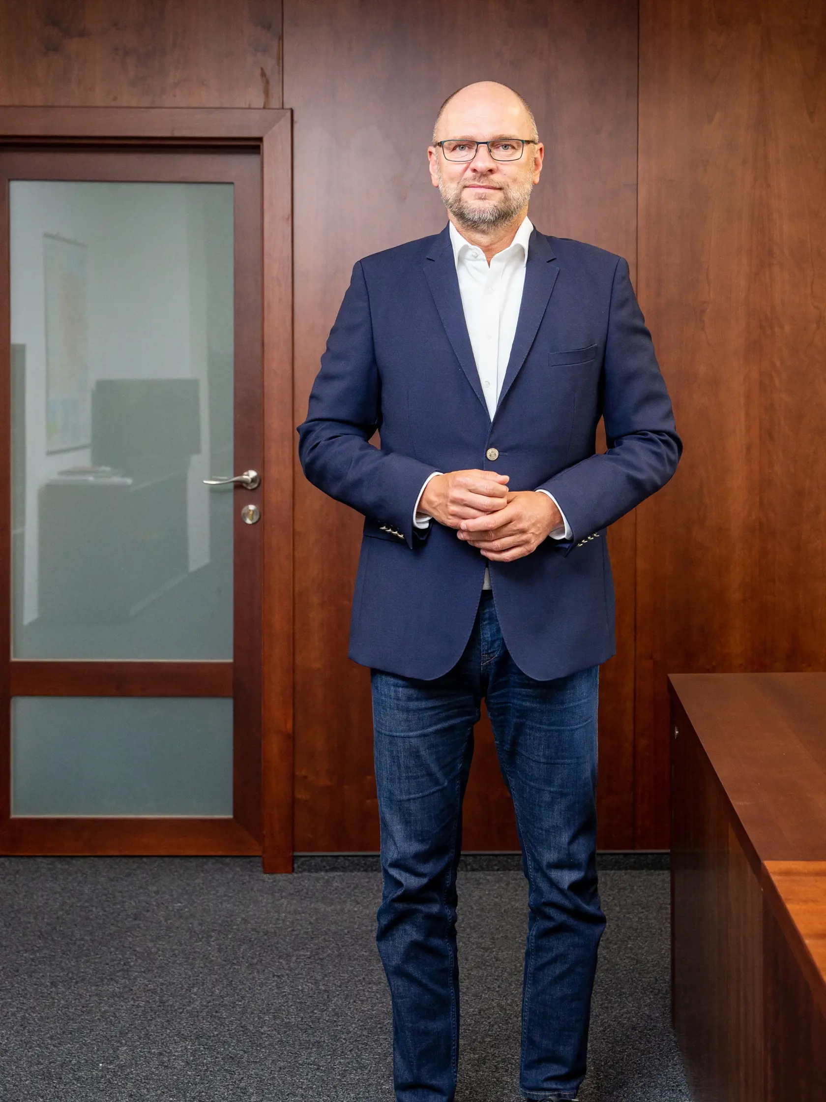 "Zmapovali sme situáciu, ako po mesiaci letných prázdnin funguje možnosť pracovať pre 15-ročných. Z našich zistení vyplynulo, že doteraz inšpektoráty práce zaevidovali 48 žiadostí na výkon ľahkých prác," tlmočila poslankyňa Národnej rady (NR) SR za SaS Jarmila Halgašová.