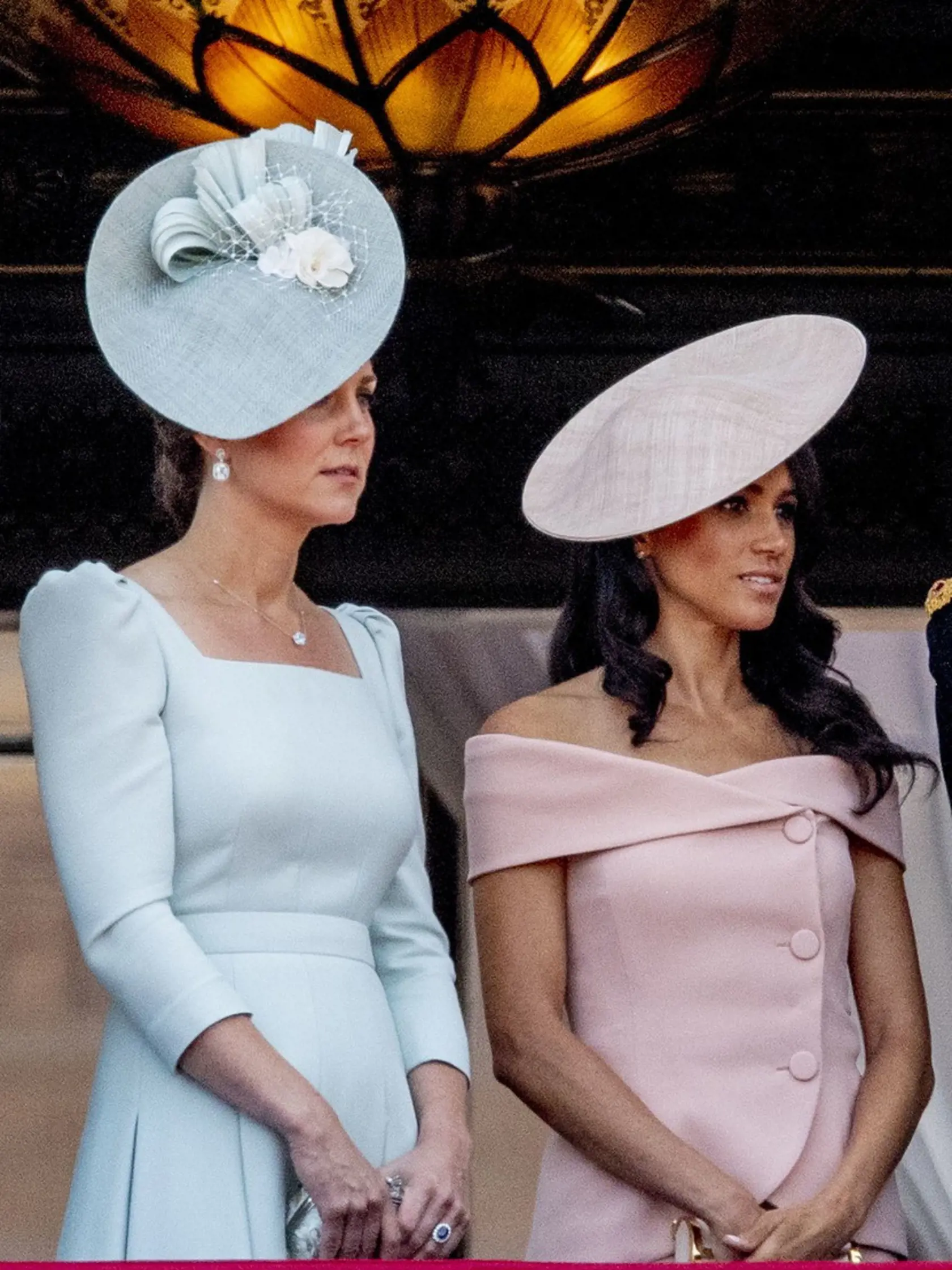 Medzi obľúbenosťou Kate a  Meghan je priepastný rozdiel.