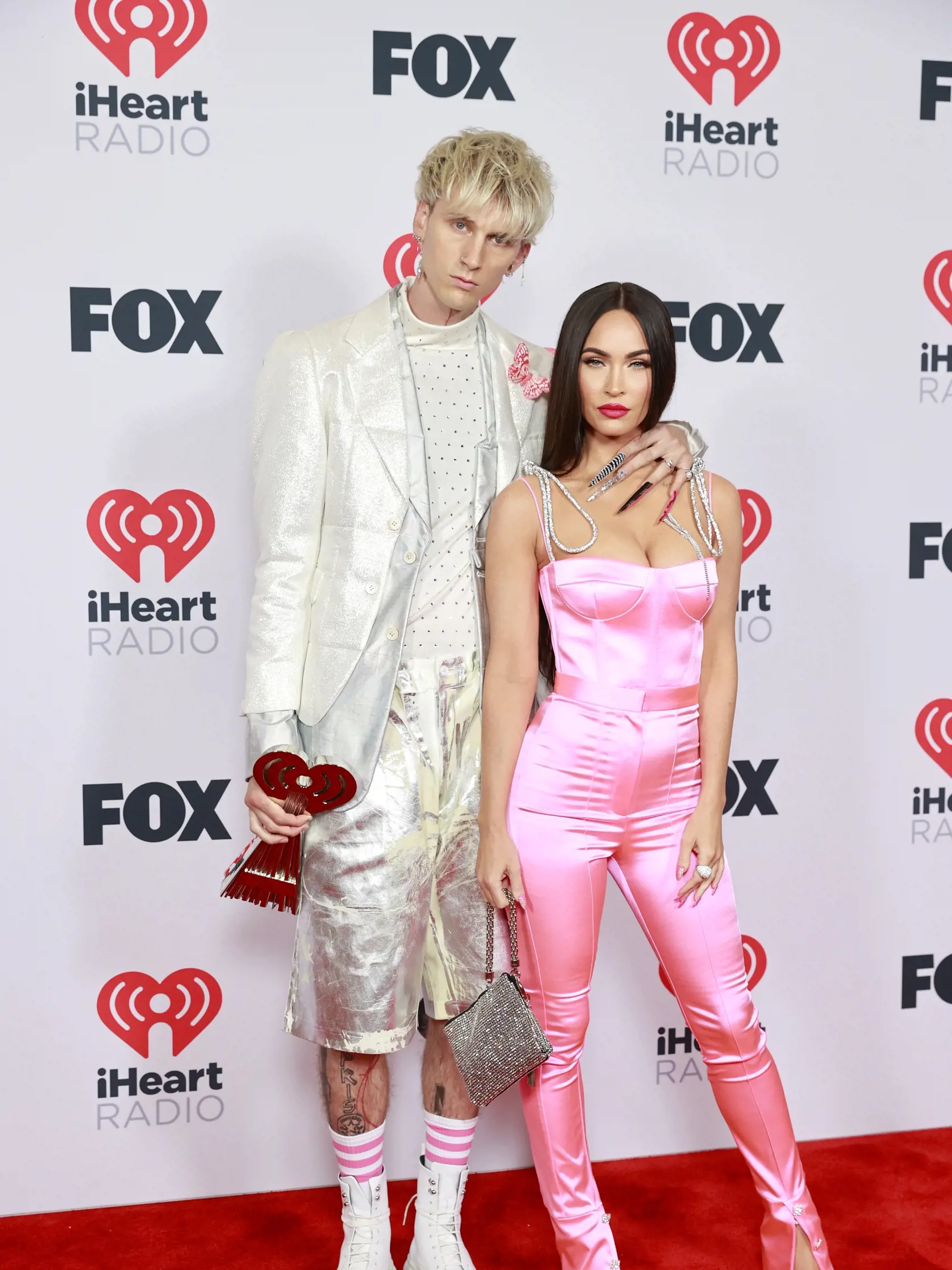 Megan Fox a Machine Gun Kelly sa zasnúbili.