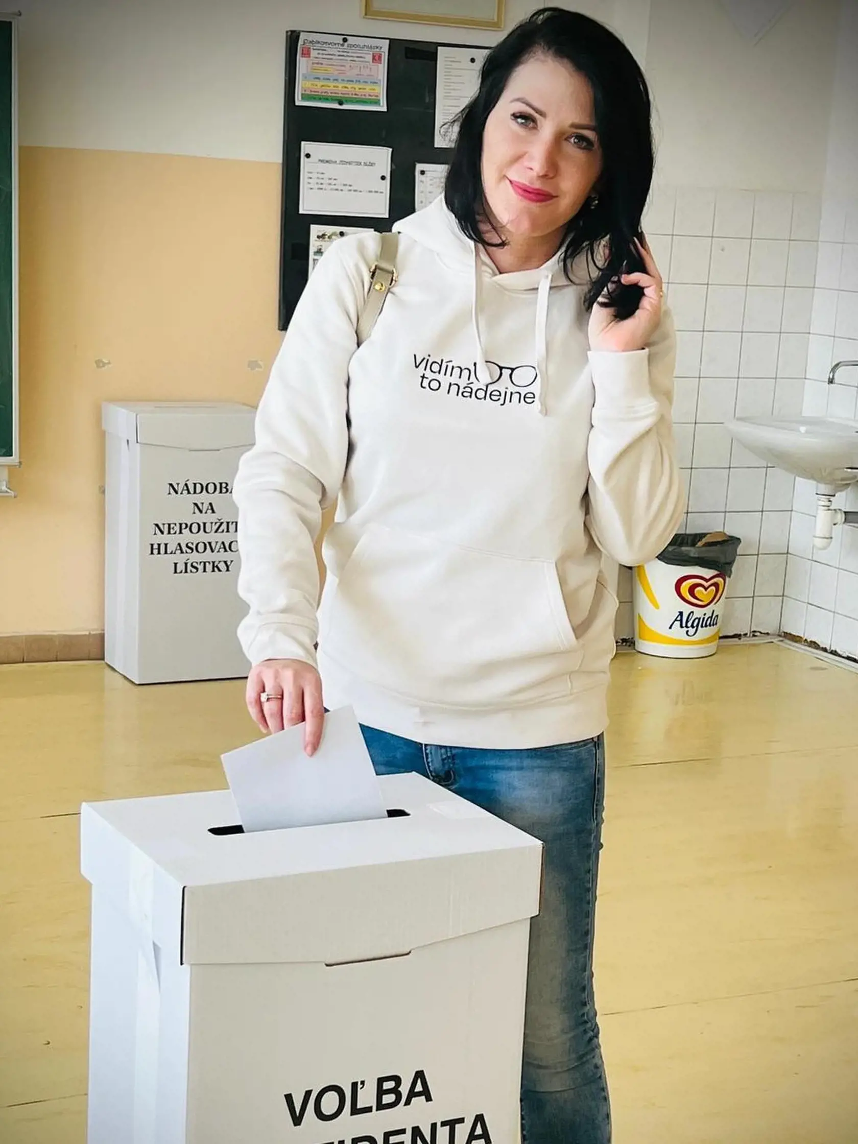 Jana Bittó Cigániková zvolila so svojím manželom ležérny outfit.