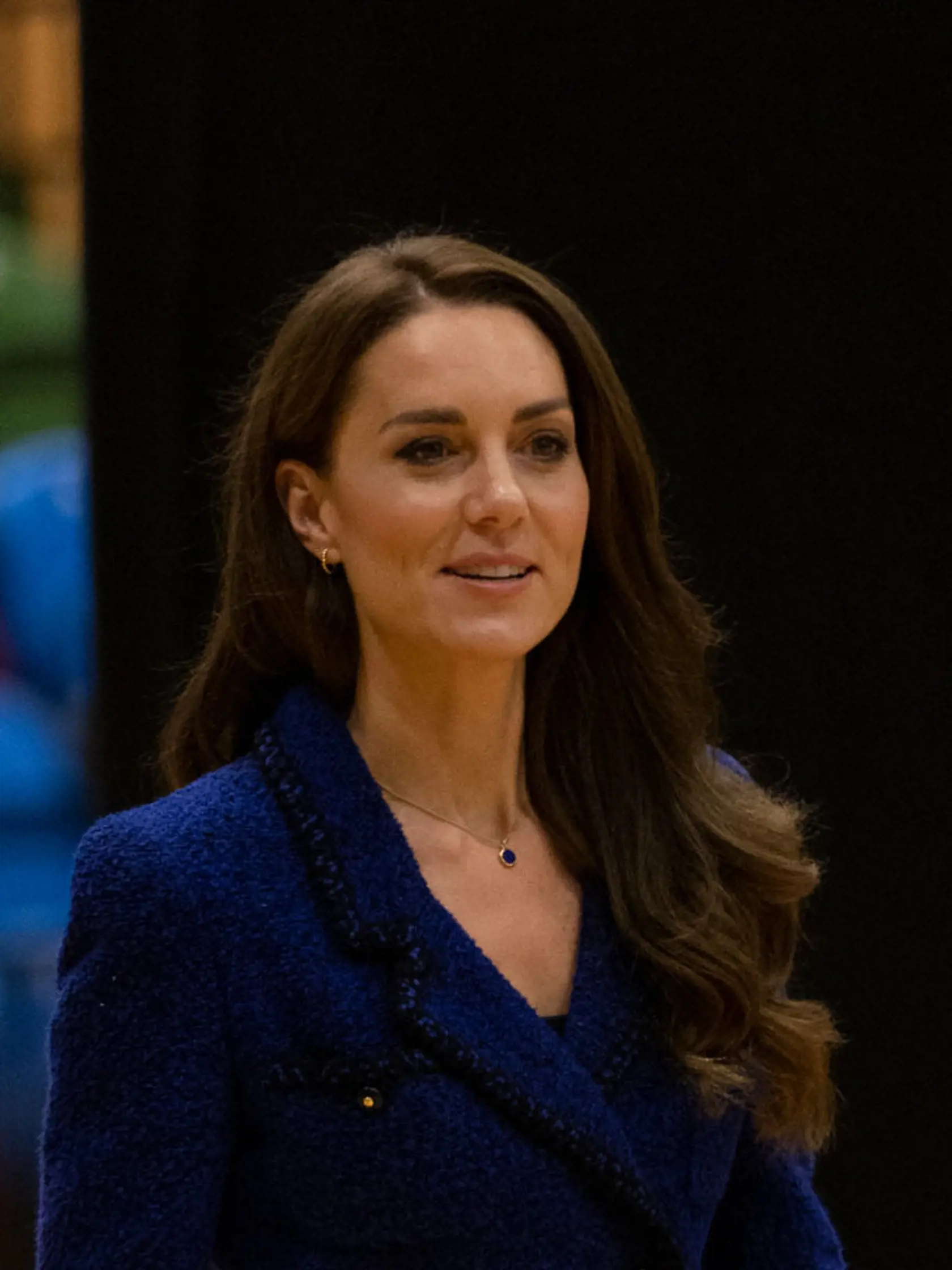 Princezná Kate žiarila v modrom tvídovom saku.