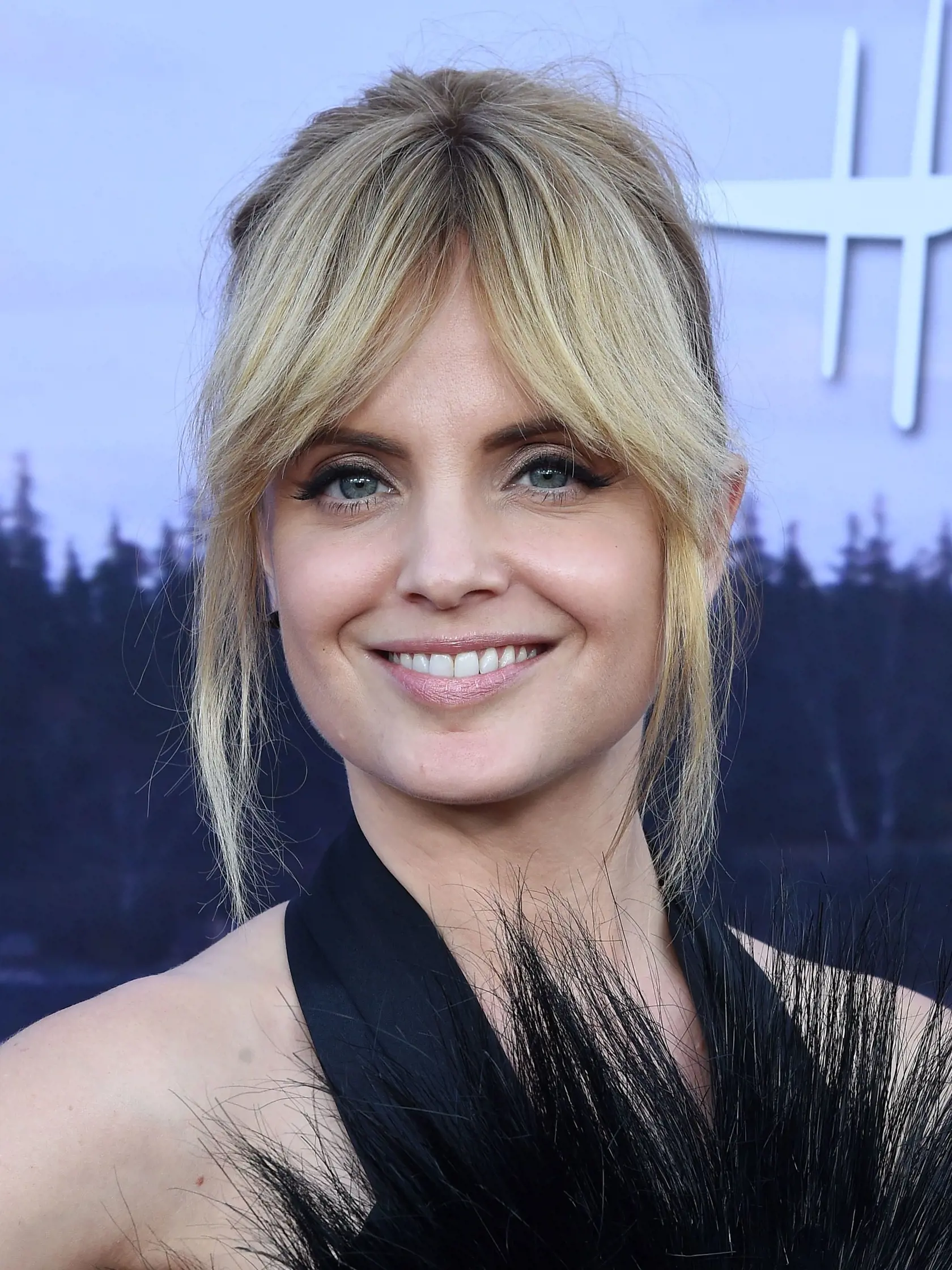 Tkato vyzerá Mena Suvari dnes.