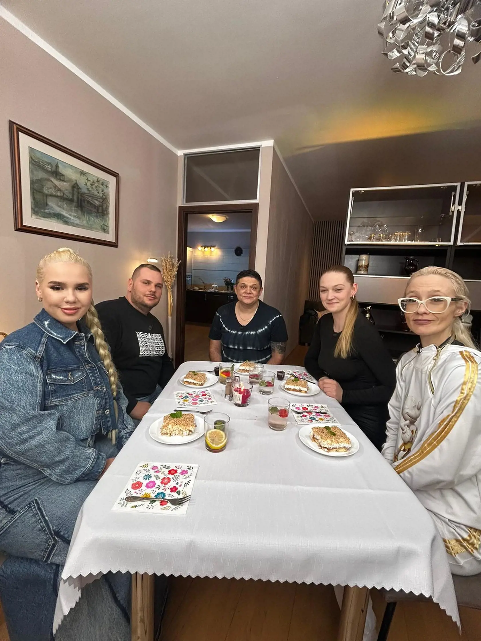 Erik Hilár Lakatošovie v šou Bez servítky.