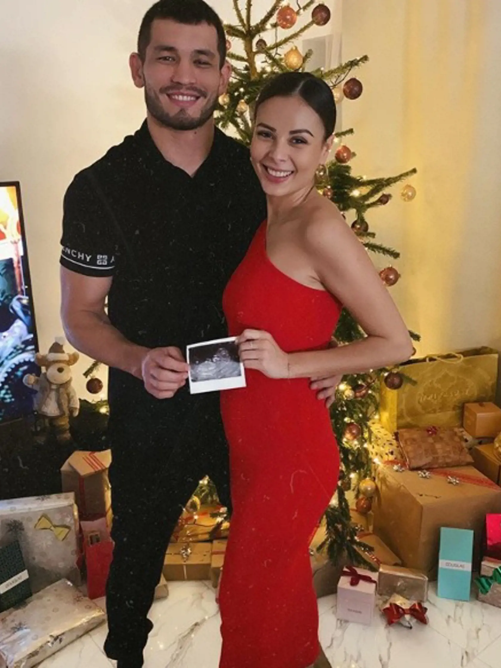 Monika Bagárová (25) a jej partner, MMA zápasník Makhmud Muradov (29) spolu čakajú bábätko! Gratulujeme!